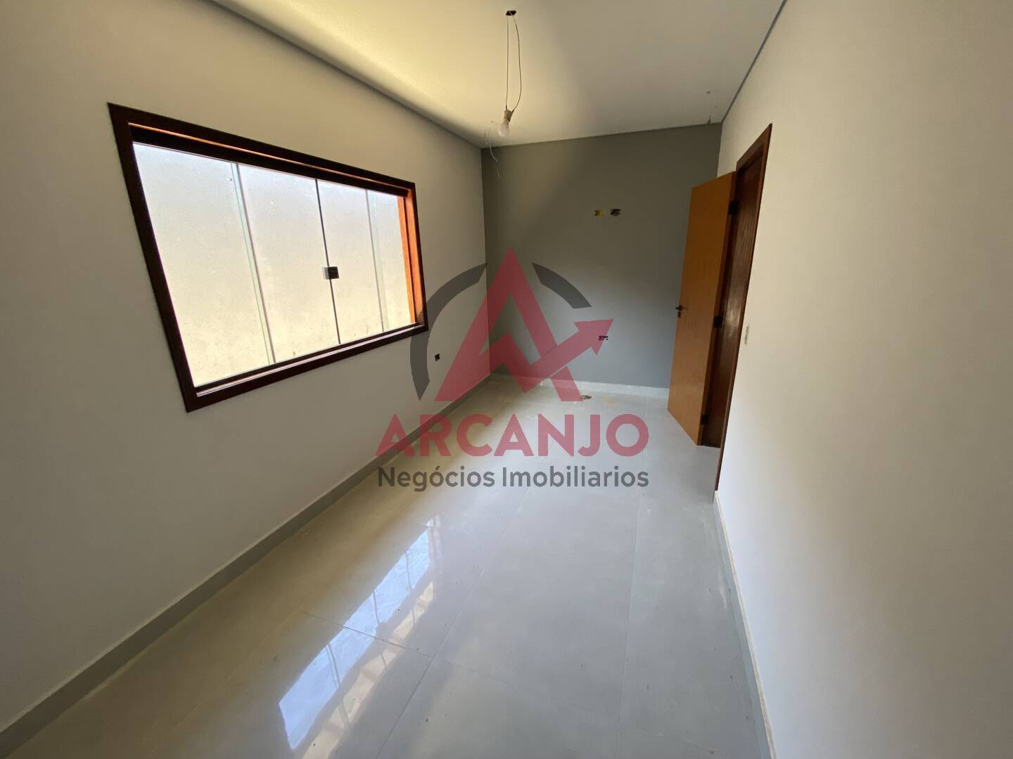 Casa à venda com 2 quartos, 180m² - Foto 9