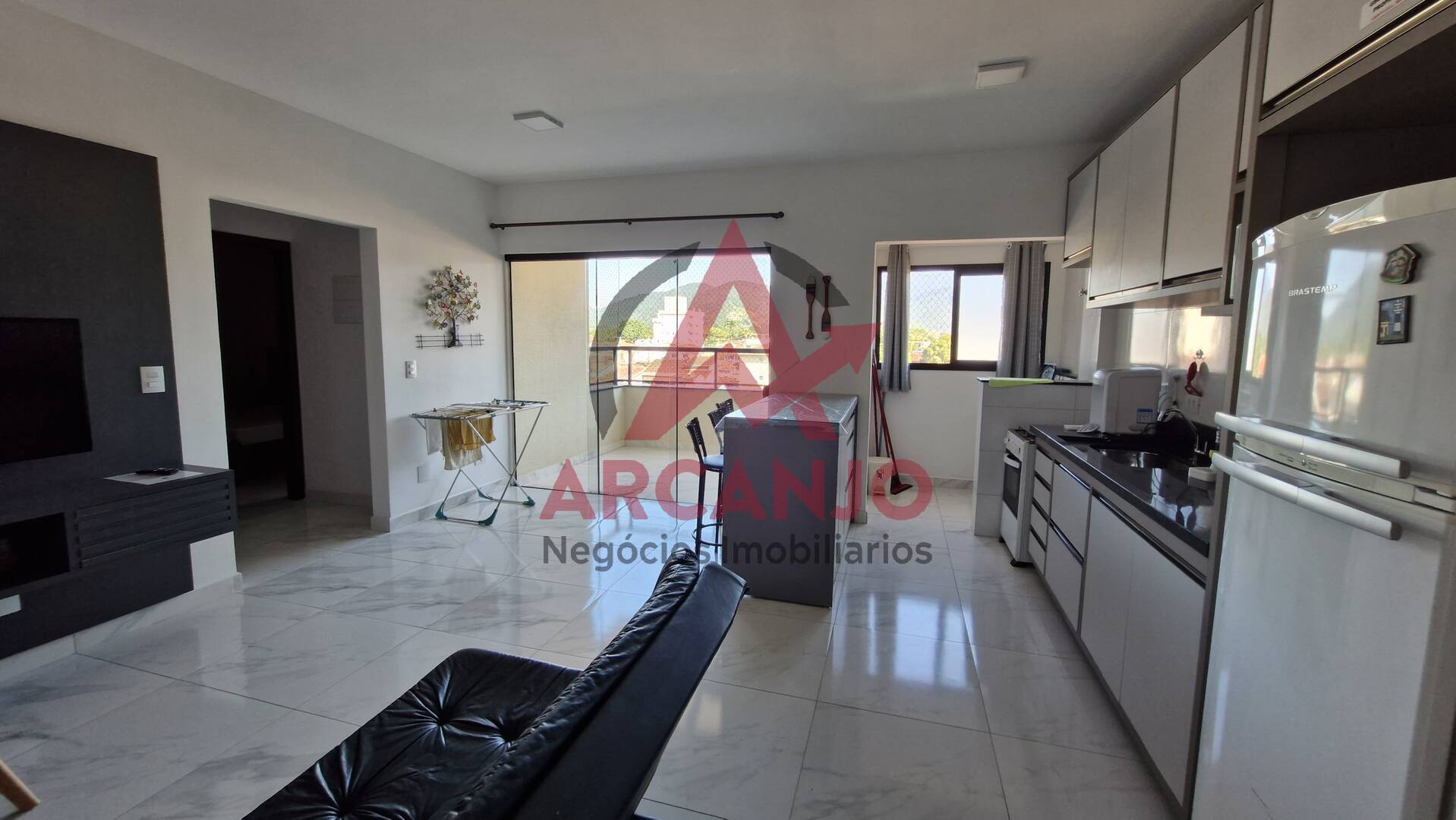 Apartamento à venda com 2 quartos, 69m² - Foto 1