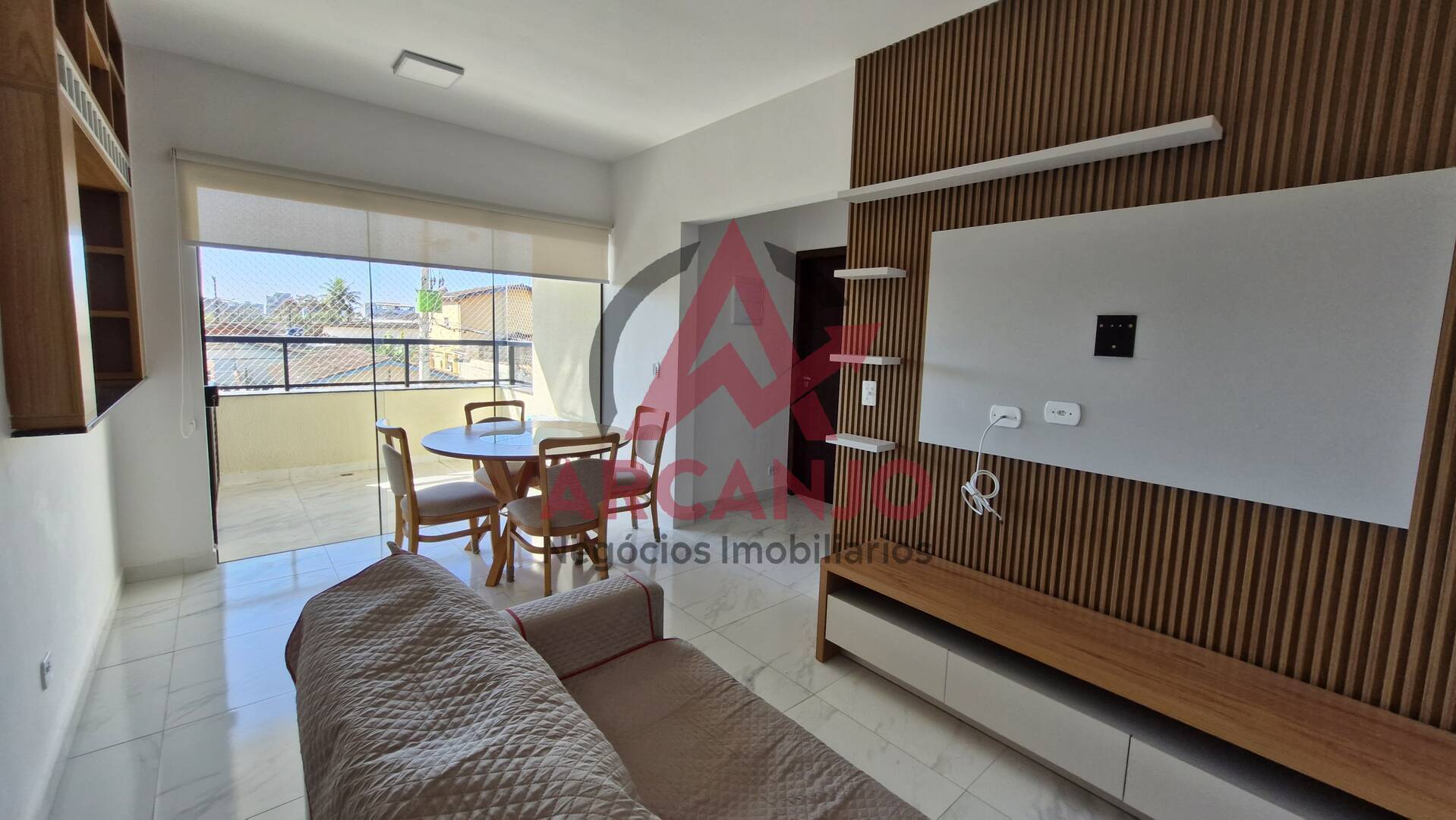 Apartamento à venda com 2 quartos, 69m² - Foto 1