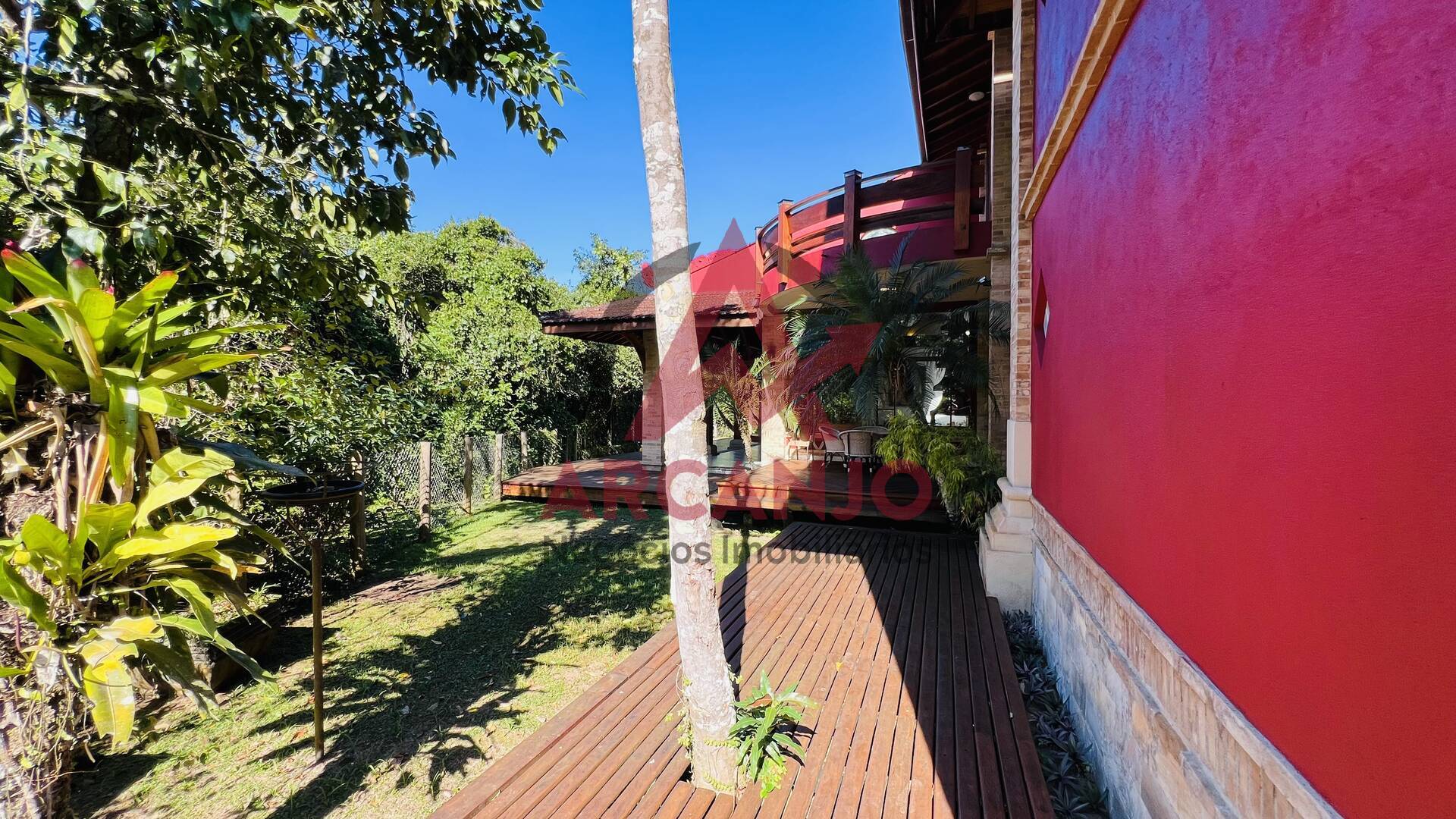 Casa à venda com 10 quartos, 1000m² - Foto 61