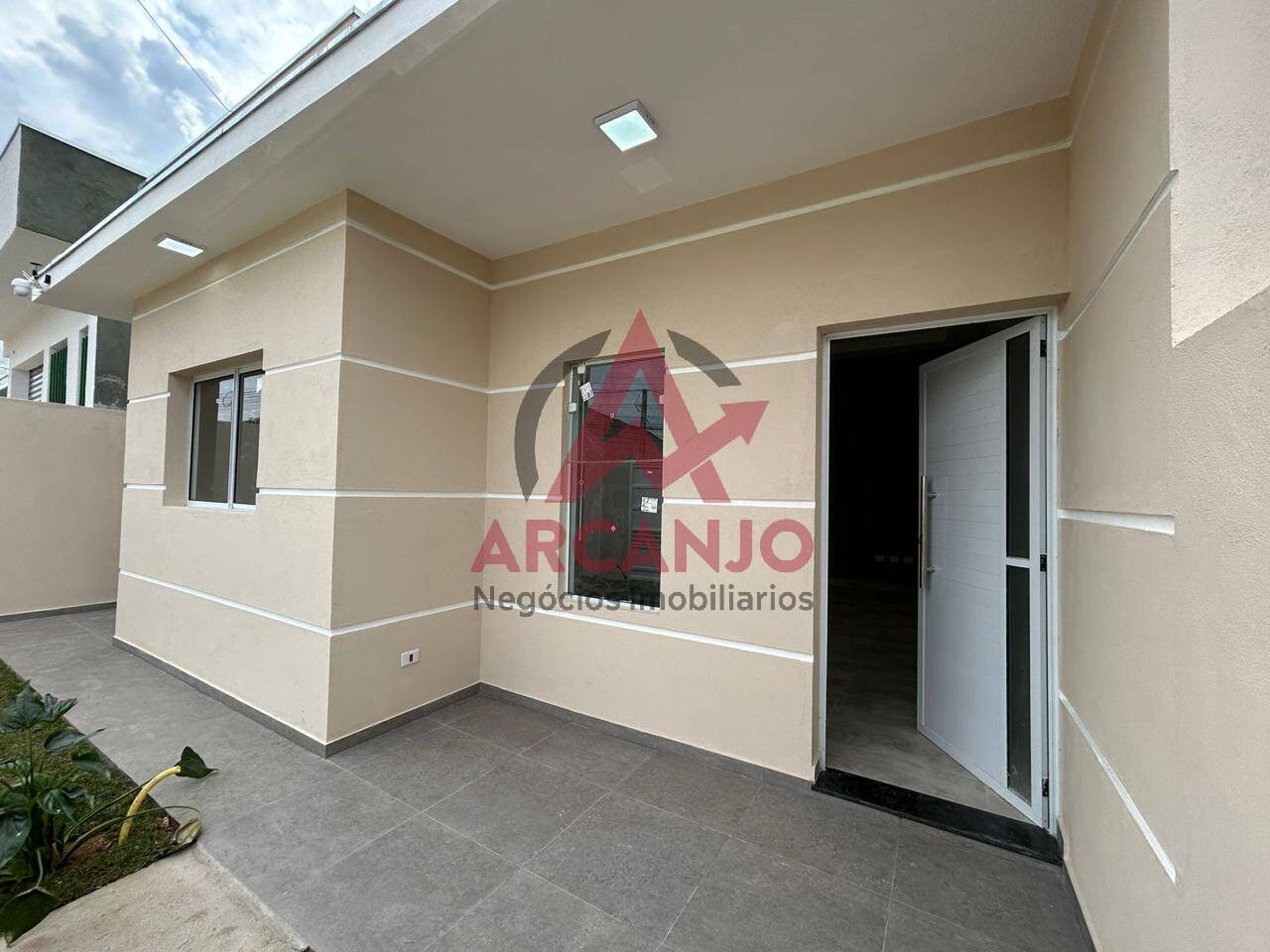 Casa à venda com 3 quartos, 150m² - Foto 2