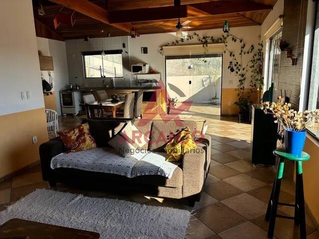 Casa à venda com 3 quartos, 1380m² - Foto 4