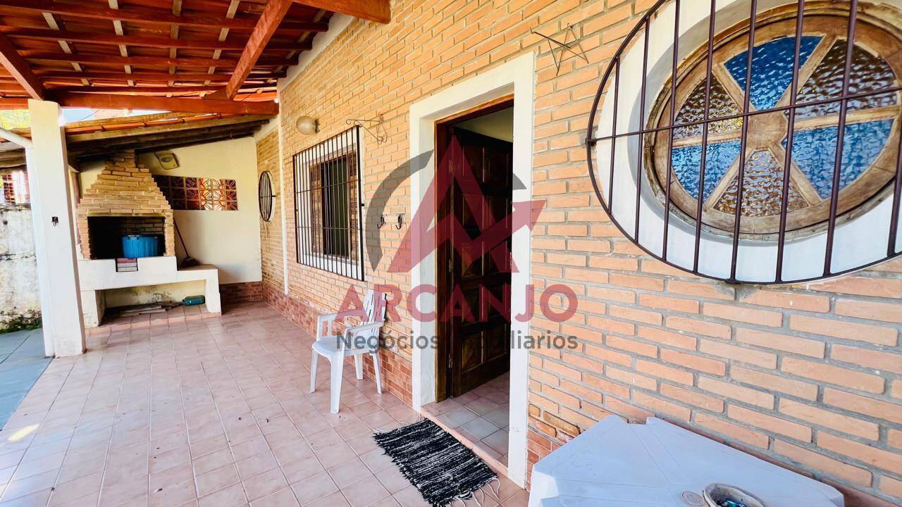 Casa à venda com 2 quartos, 143m² - Foto 2