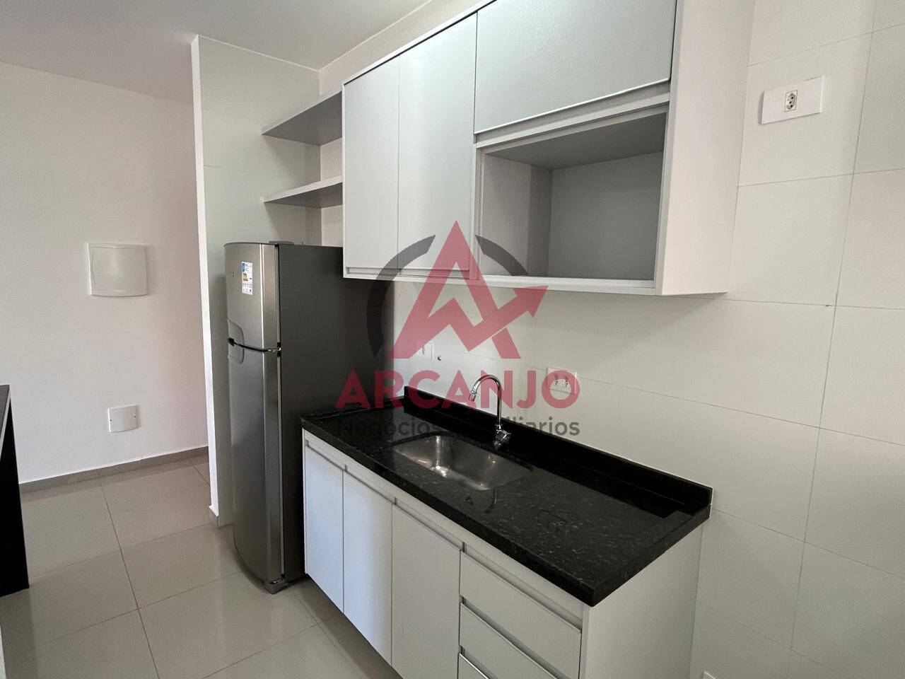 Apartamento à venda com 2 quartos, 75m² - Foto 4