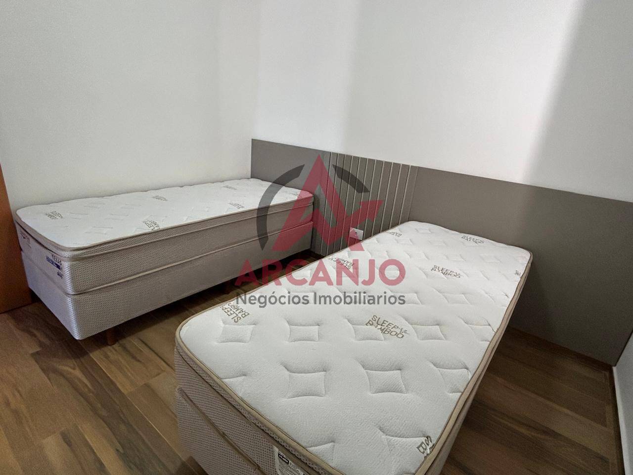 Apartamento à venda com 2 quartos, 75m² - Foto 12