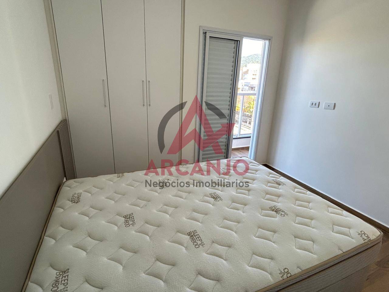 Apartamento à venda com 2 quartos, 75m² - Foto 13