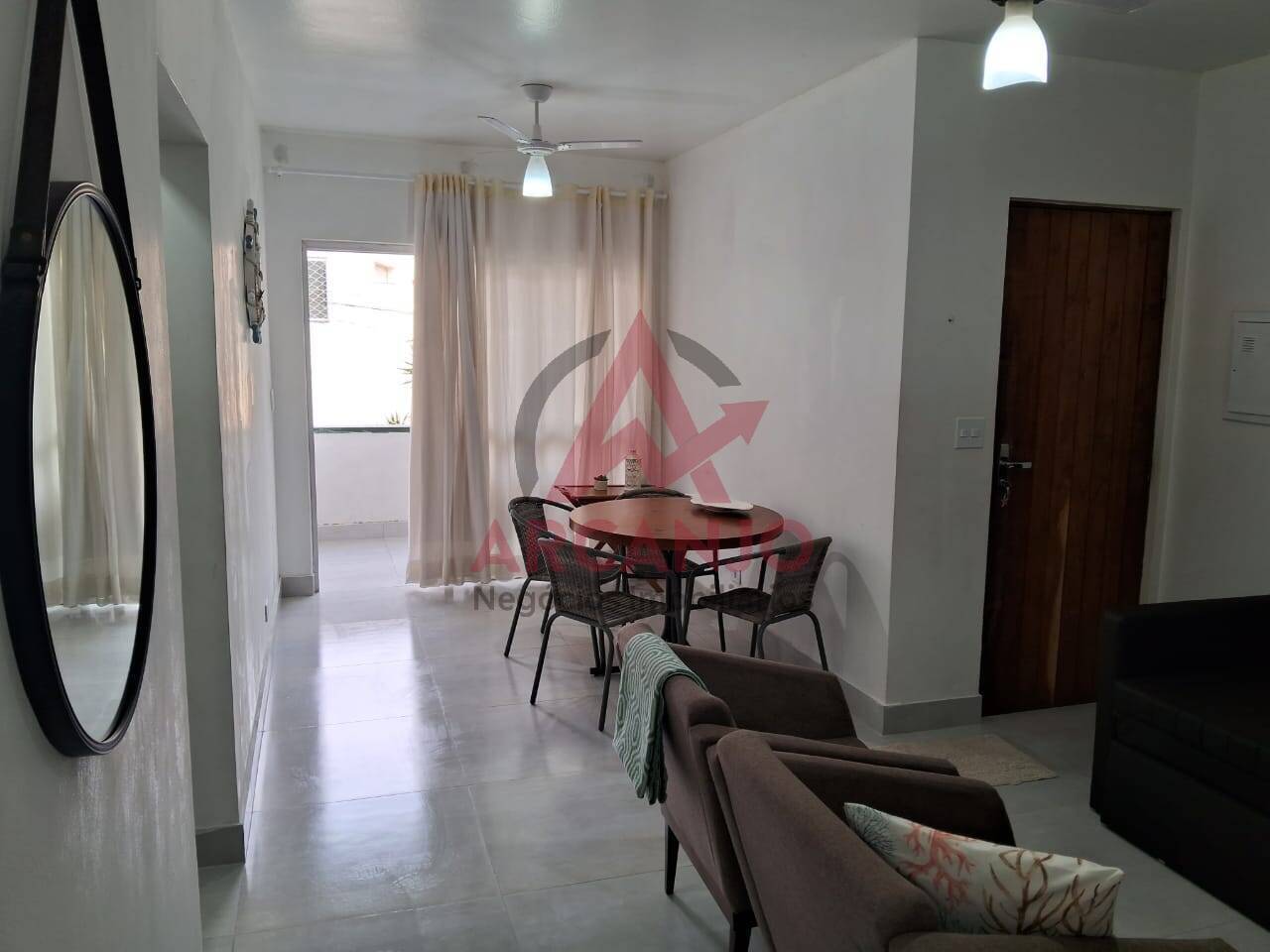 Apartamento à venda com 2 quartos, 72m² - Foto 2