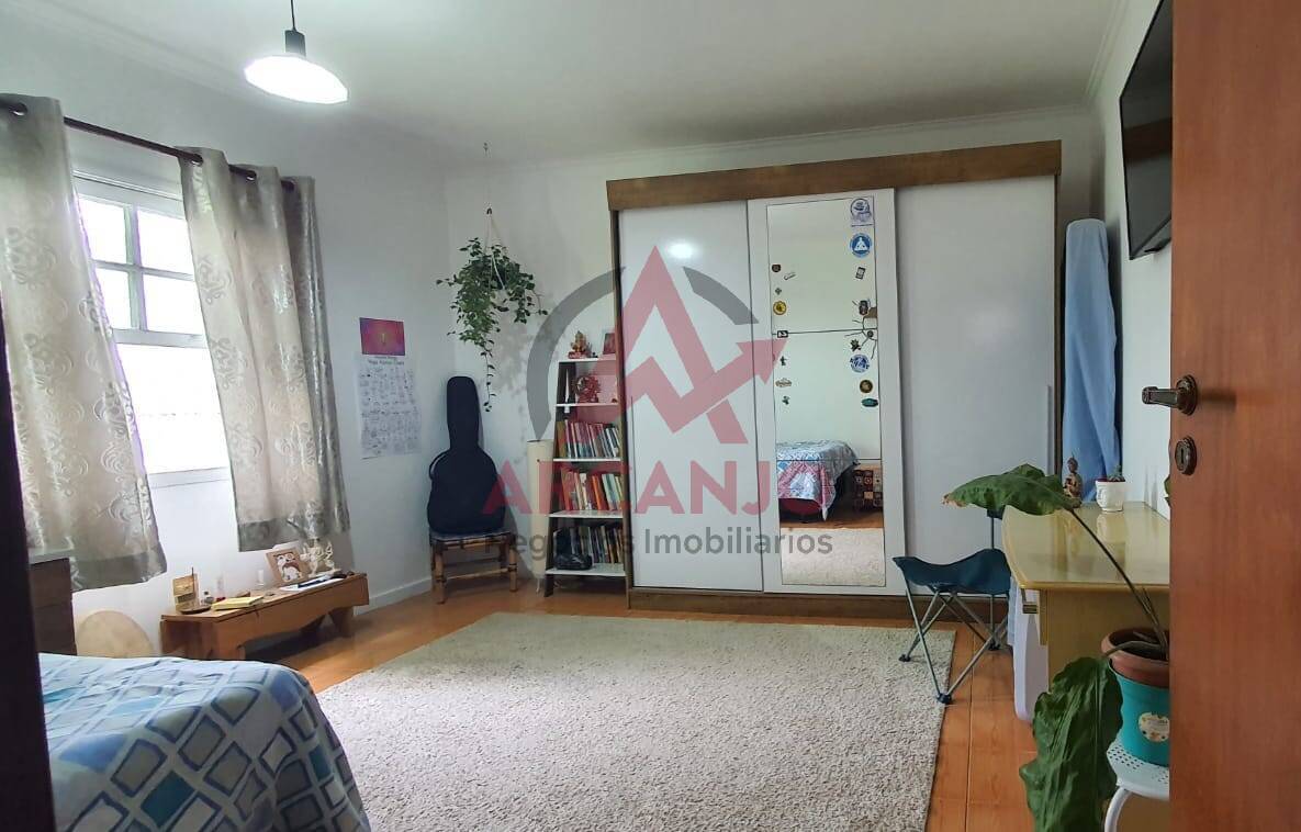 Casa à venda com 4 quartos, 197m² - Foto 16