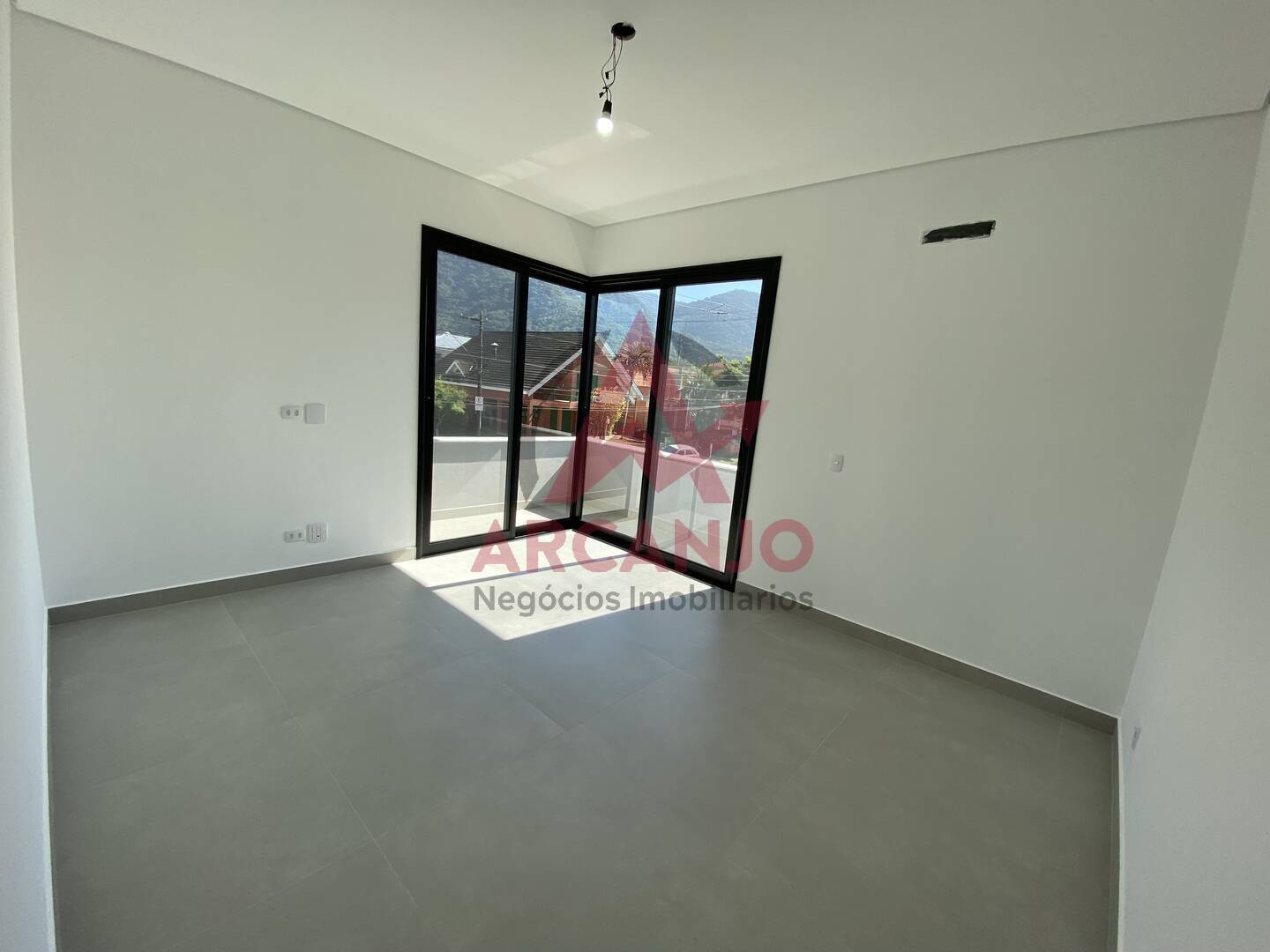 Casa à venda com 4 quartos, 270m² - Foto 13