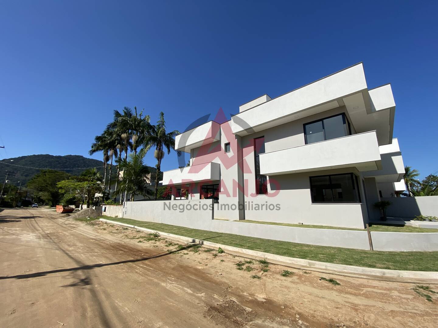 Casa à venda com 4 quartos, 270m² - Foto 18