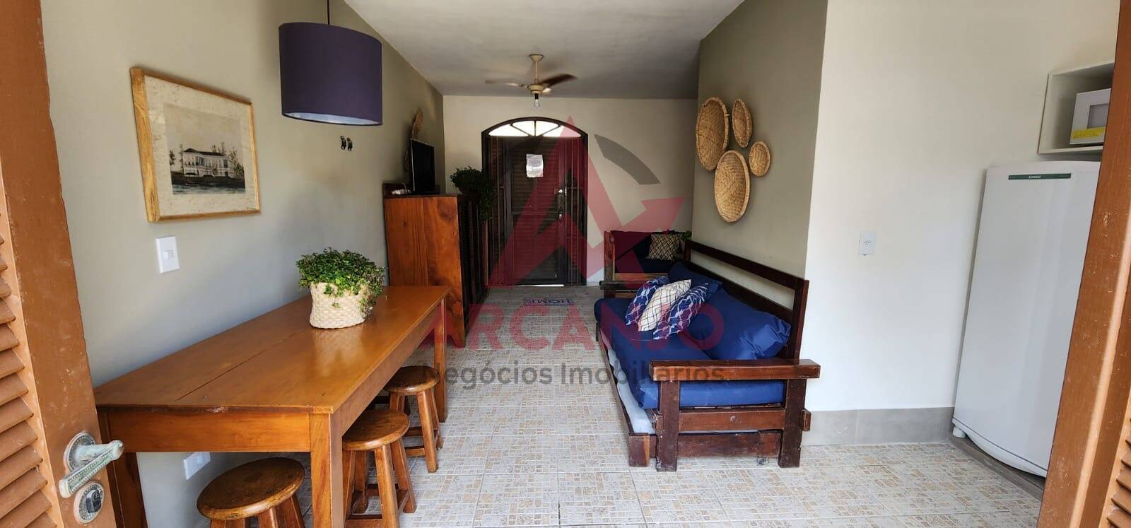 Casa à venda com 3 quartos, 220m² - Foto 10