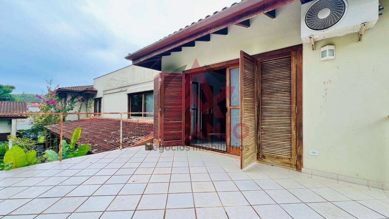 Casa à venda com 5 quartos, 360m² - Foto 12