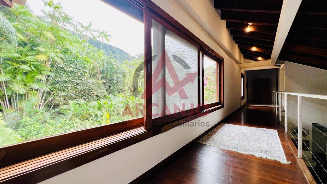 Casa à venda com 5 quartos, 360m² - Foto 53