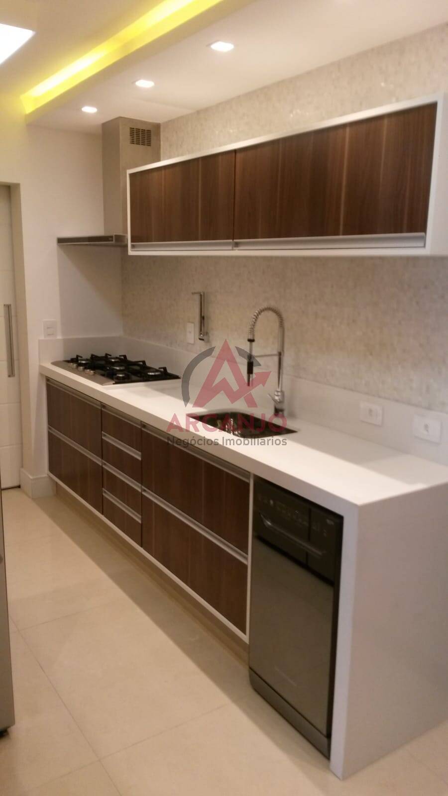 Apartamento à venda com 3 quartos, 133m² - Foto 9