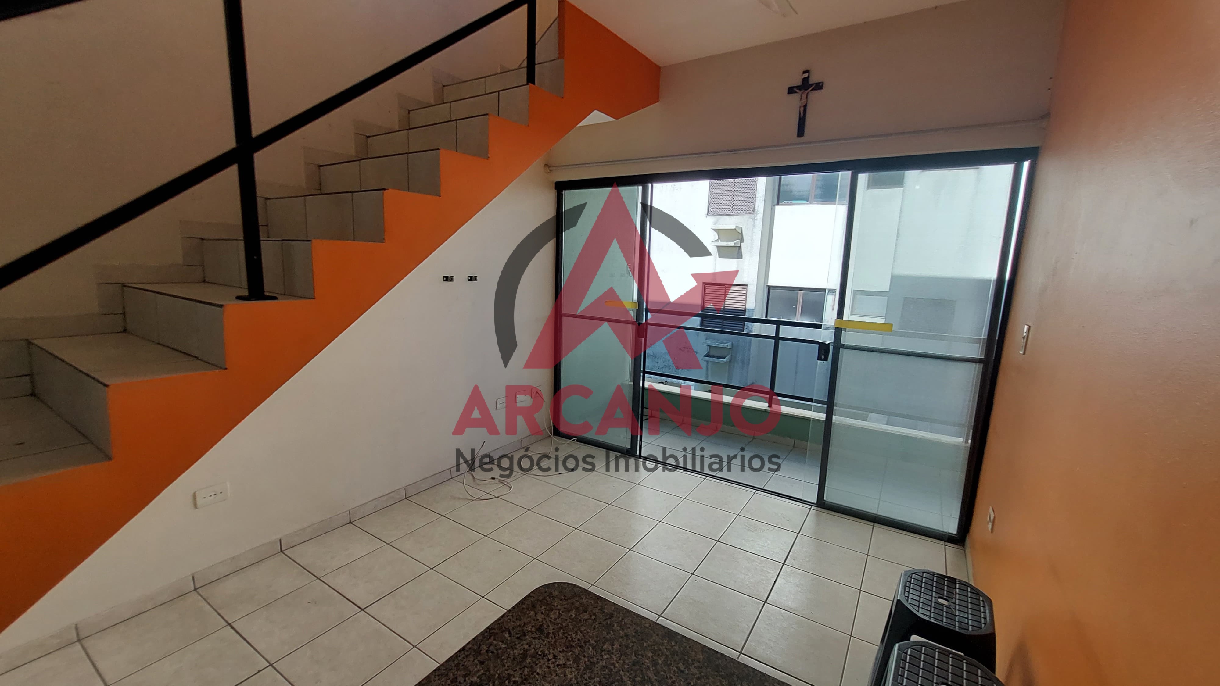 Apartamento à venda com 3 quartos, 125m² - Foto 2