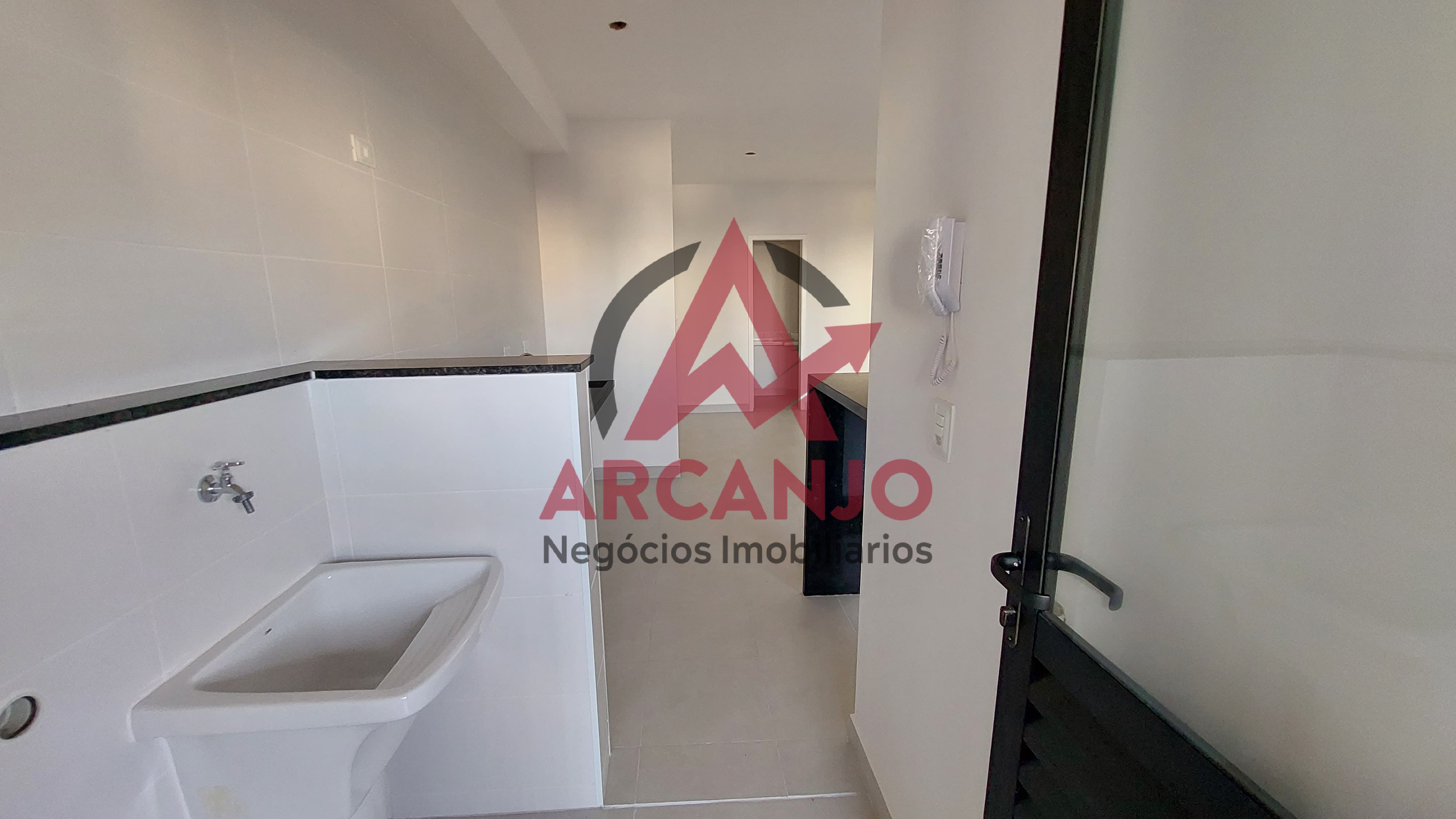 Apartamento à venda com 2 quartos, 70m² - Foto 7