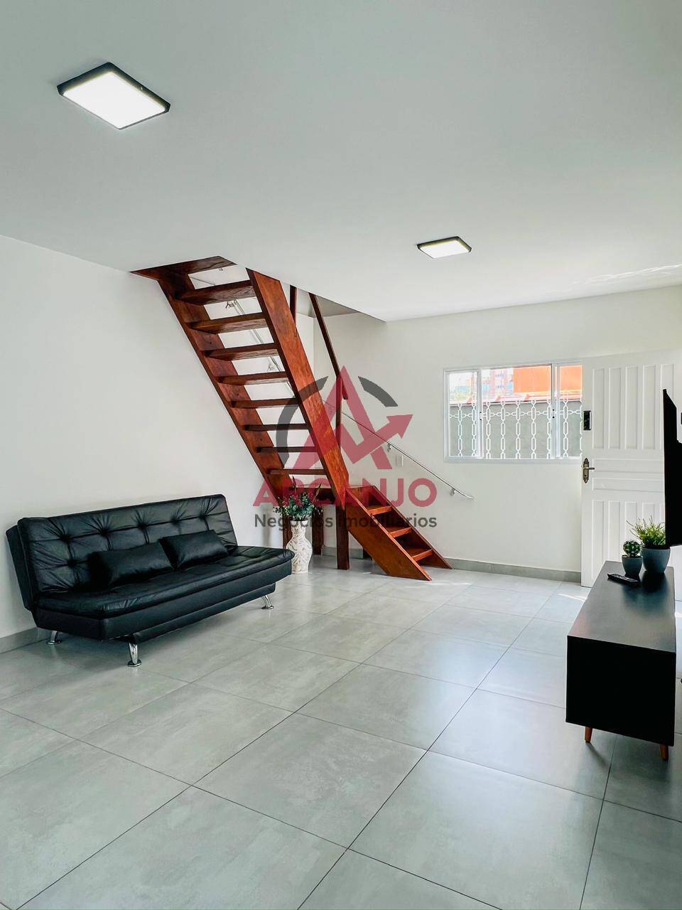 Casa à venda com 2 quartos, 130m² - Foto 3