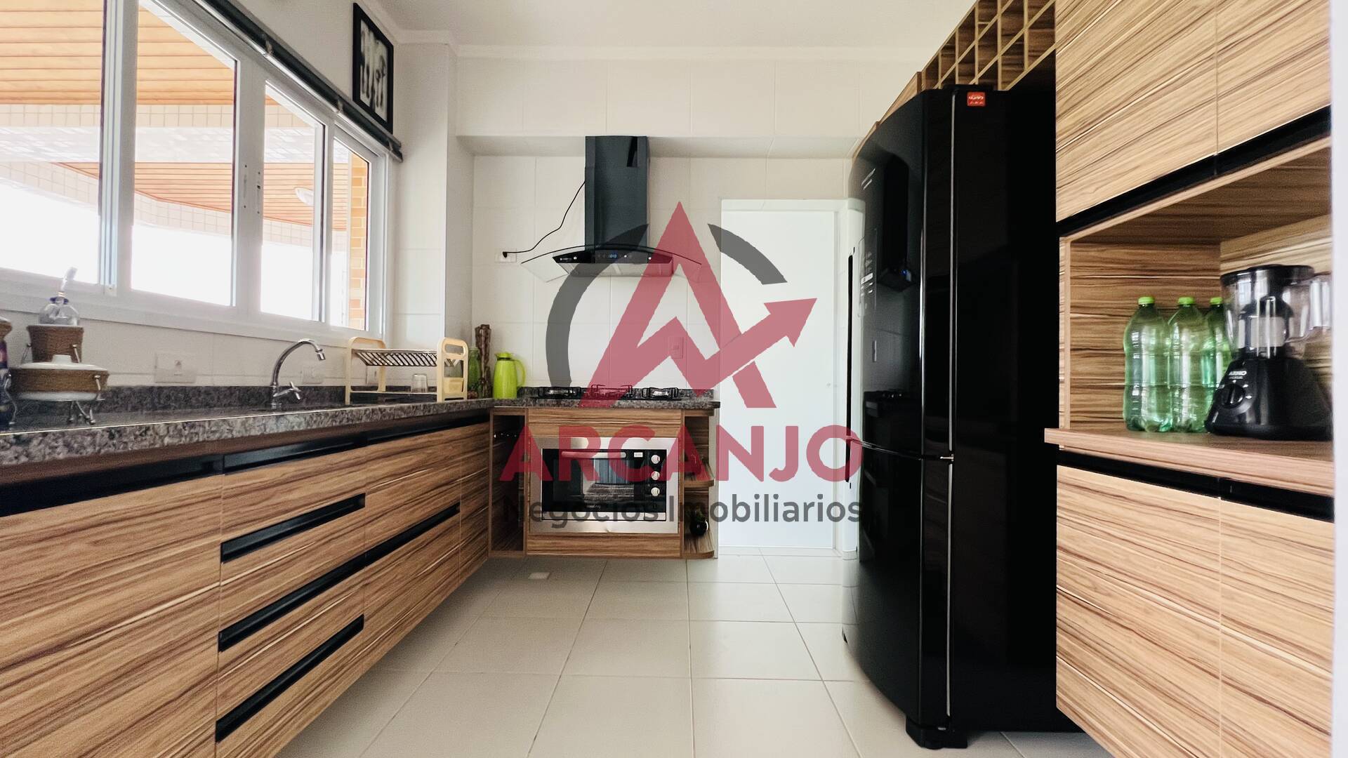 Apartamento à venda com 3 quartos, 146m² - Foto 8