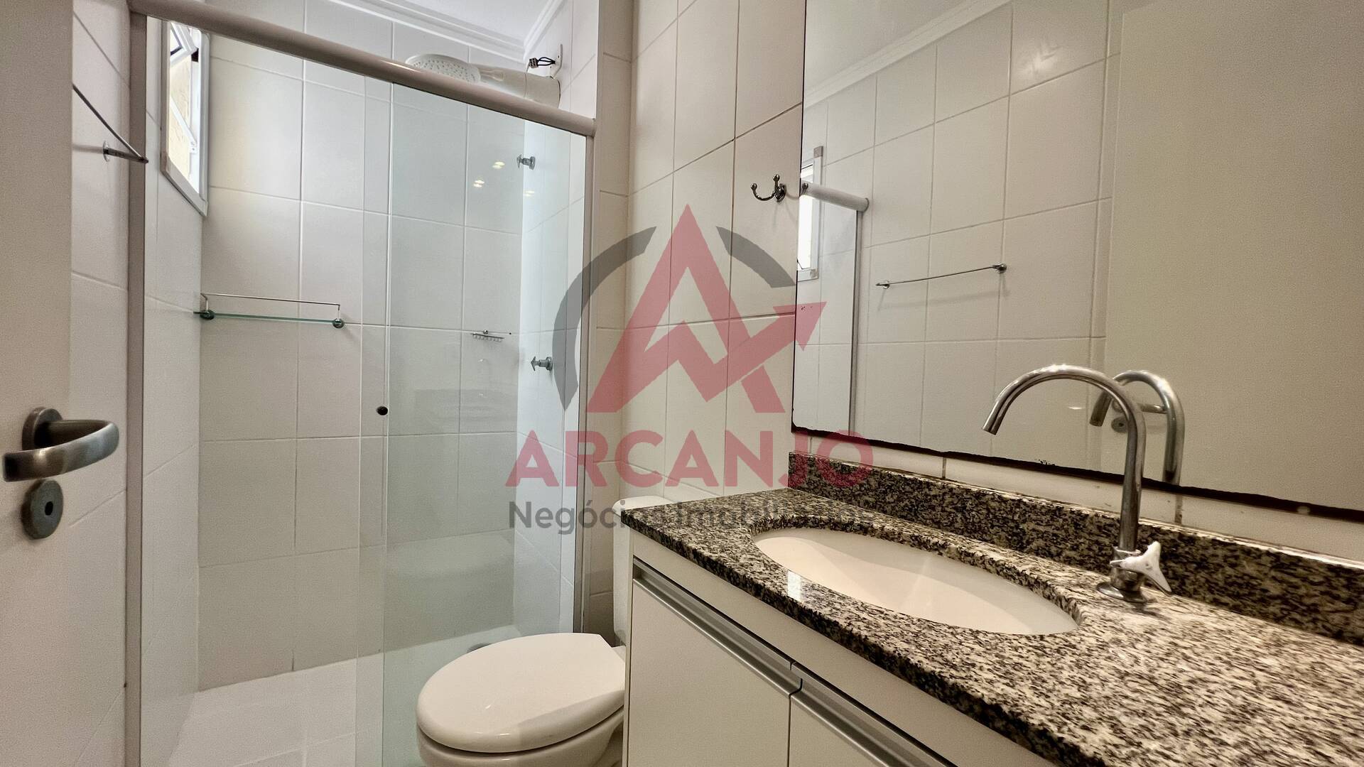 Apartamento para alugar com 2 quartos, 86m² - Foto 8