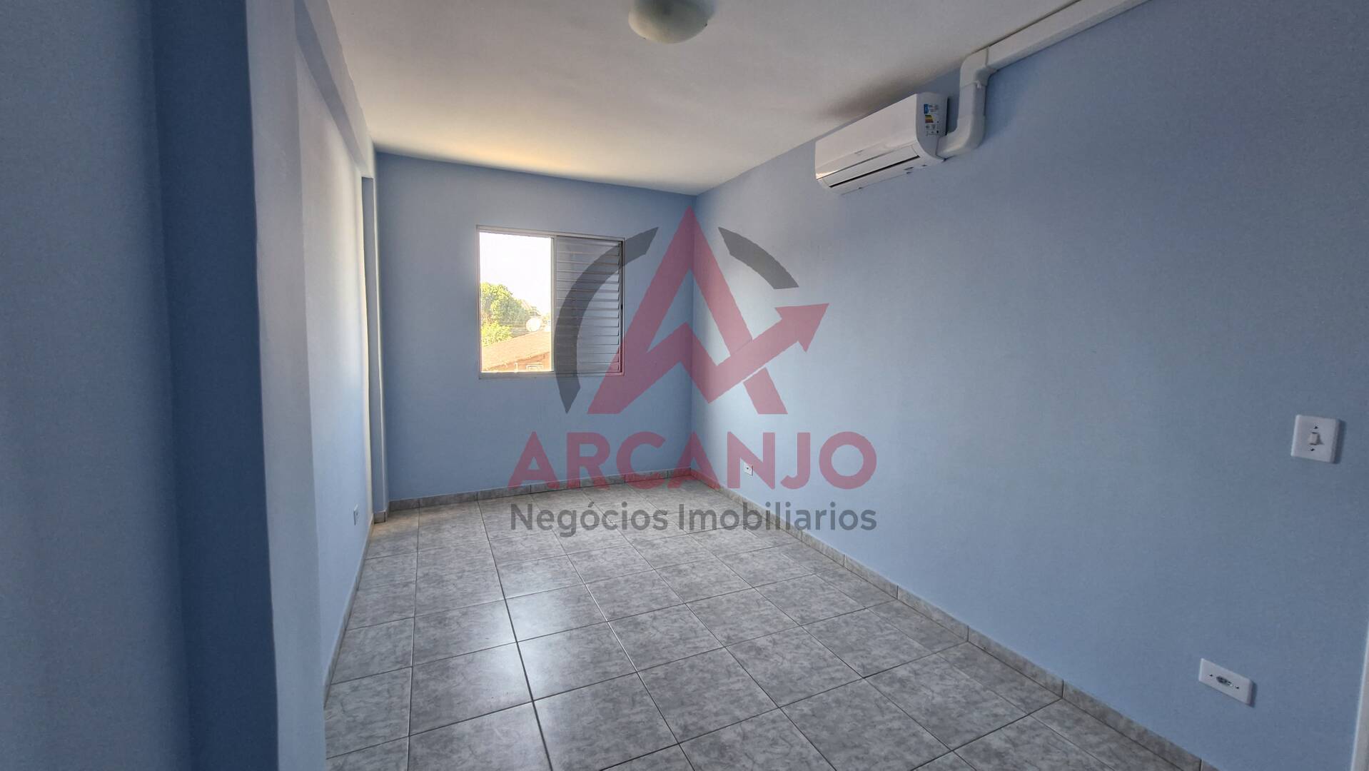 Apartamento para alugar com 2 quartos, 95m² - Foto 3