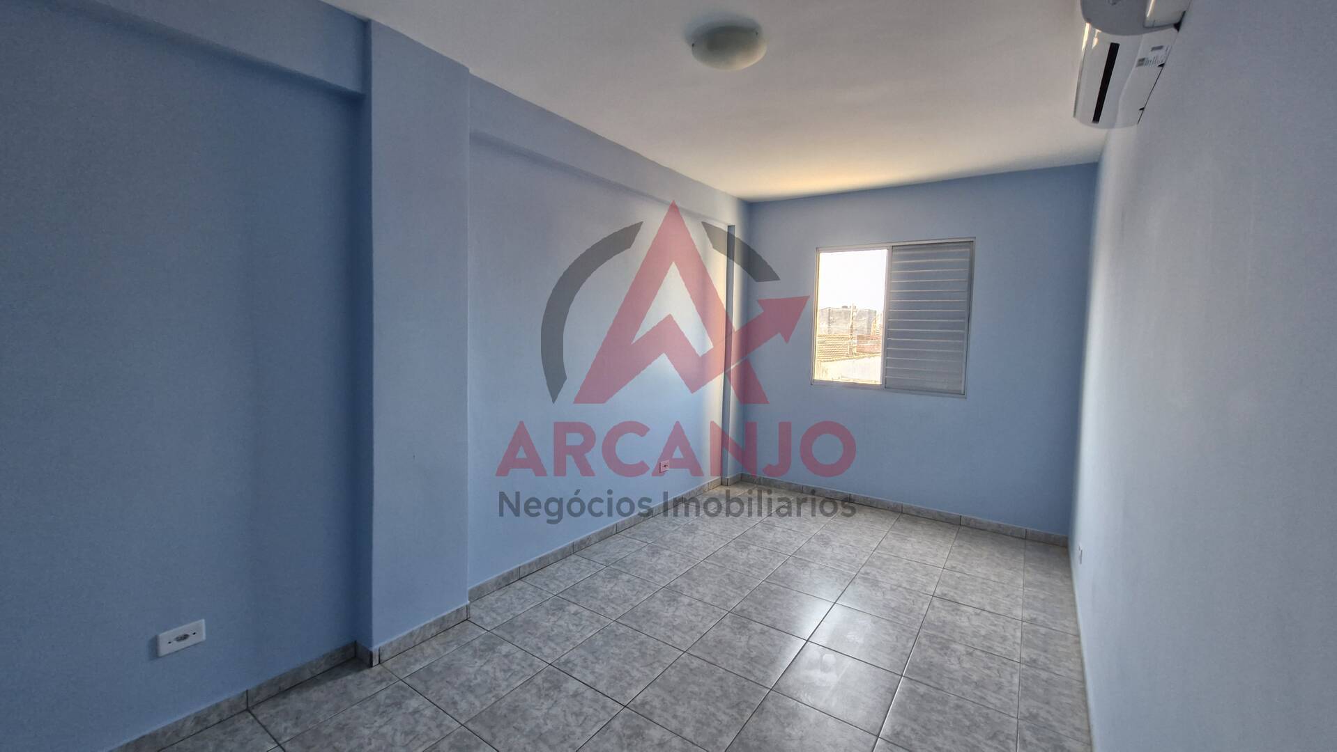 Apartamento para alugar com 2 quartos, 95m² - Foto 4