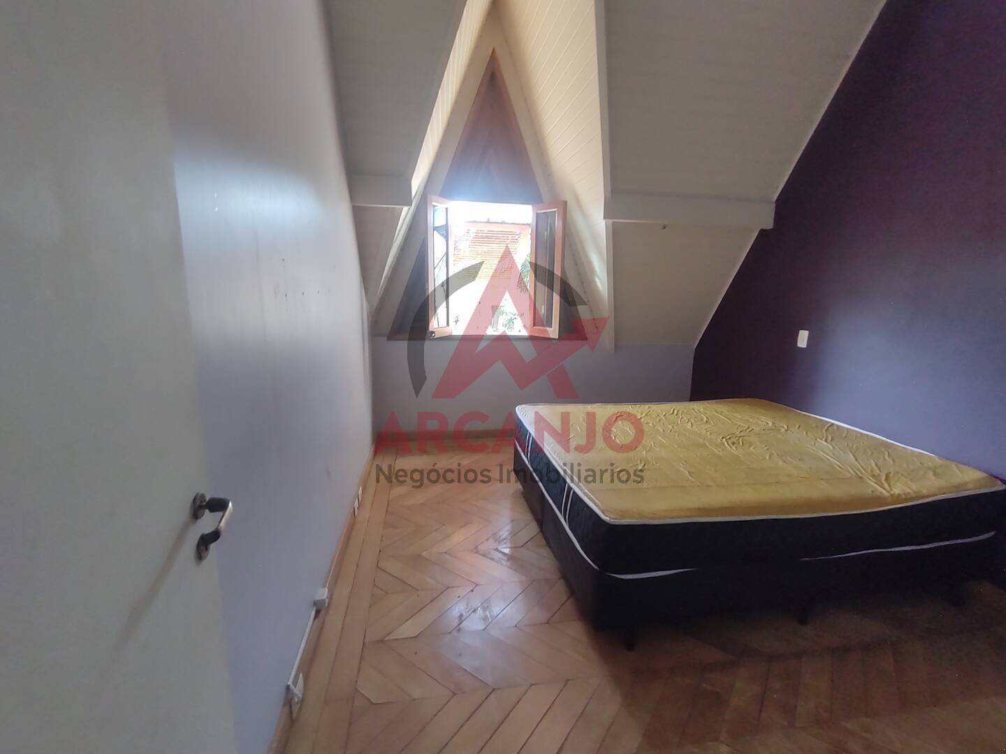 Casa de Condomínio à venda com 5 quartos, 305m² - Foto 18