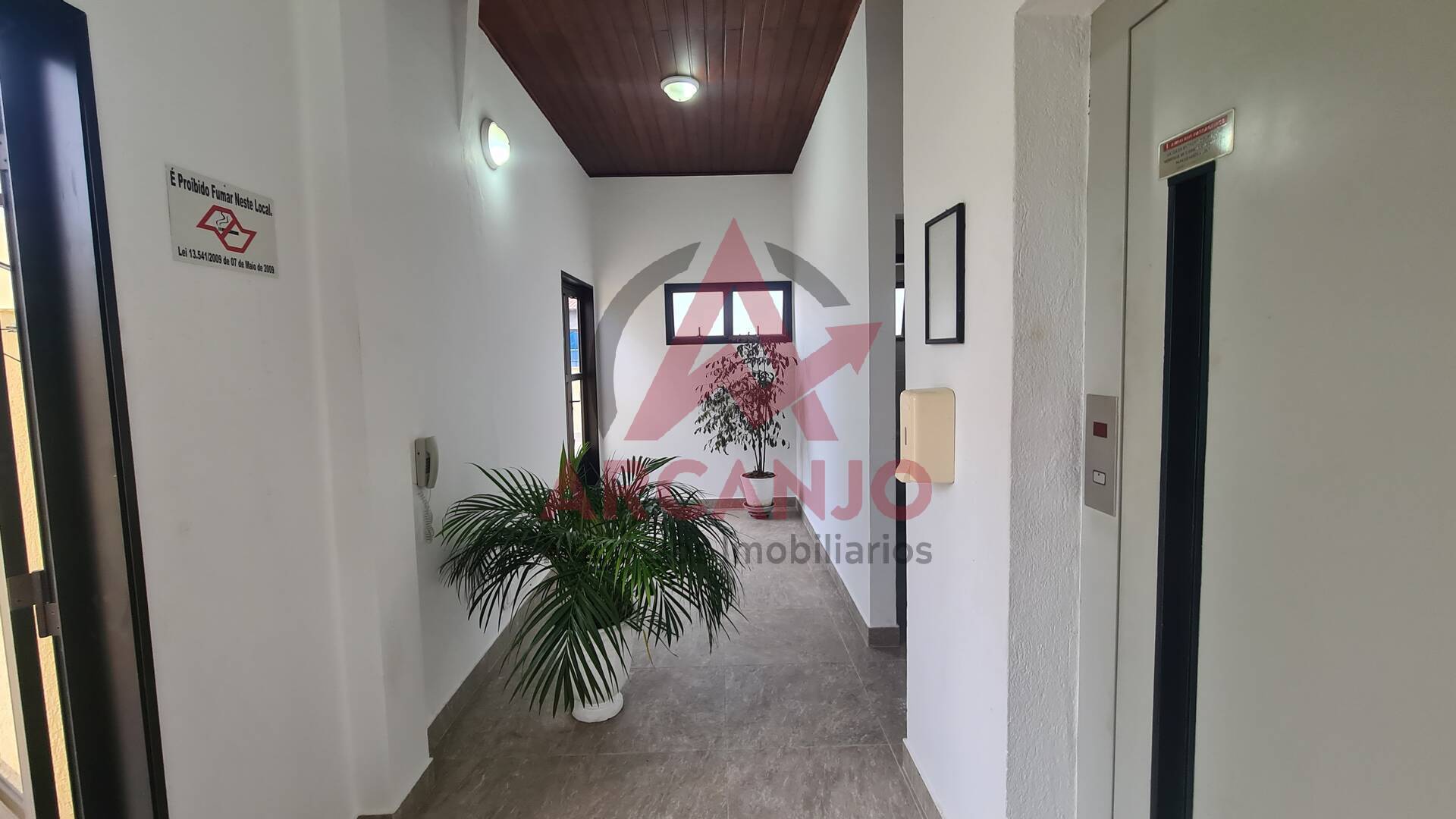 Apartamento para alugar com 2 quartos, 65m² - Foto 10