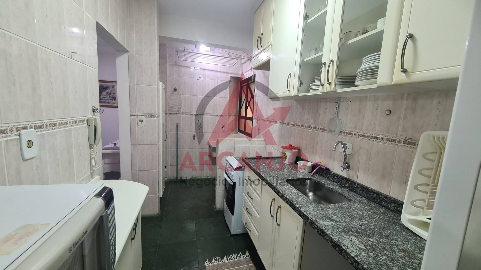 Apartamento para alugar com 2 quartos, 65m² - Foto 25