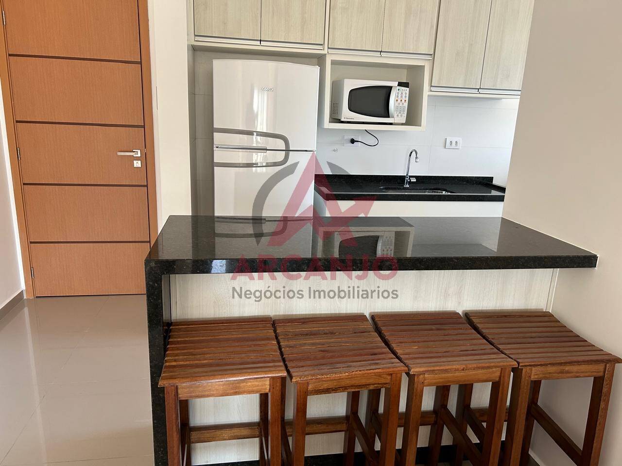 Apartamento à venda com 2 quartos, 75m² - Foto 8