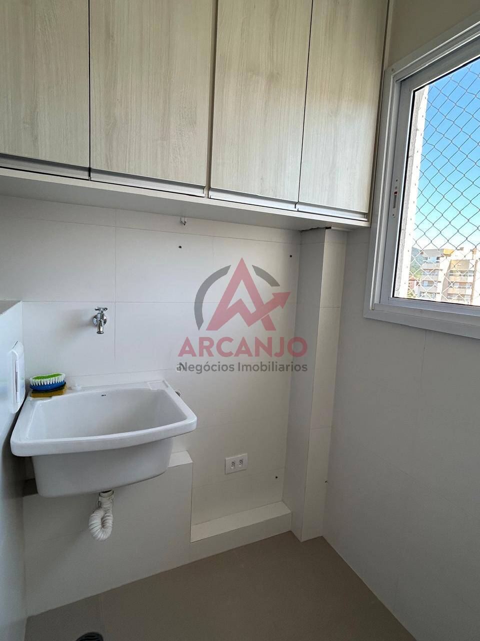 Apartamento à venda com 2 quartos, 75m² - Foto 17