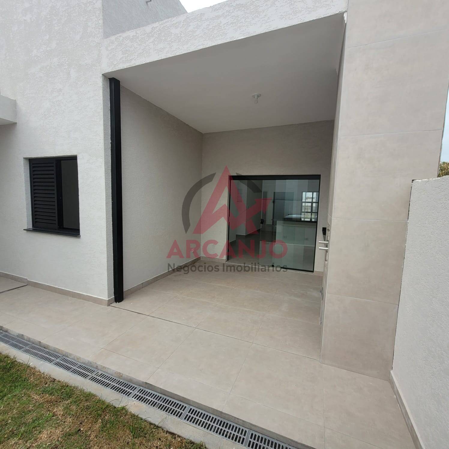 Casa à venda com 3 quartos, 175m² - Foto 2