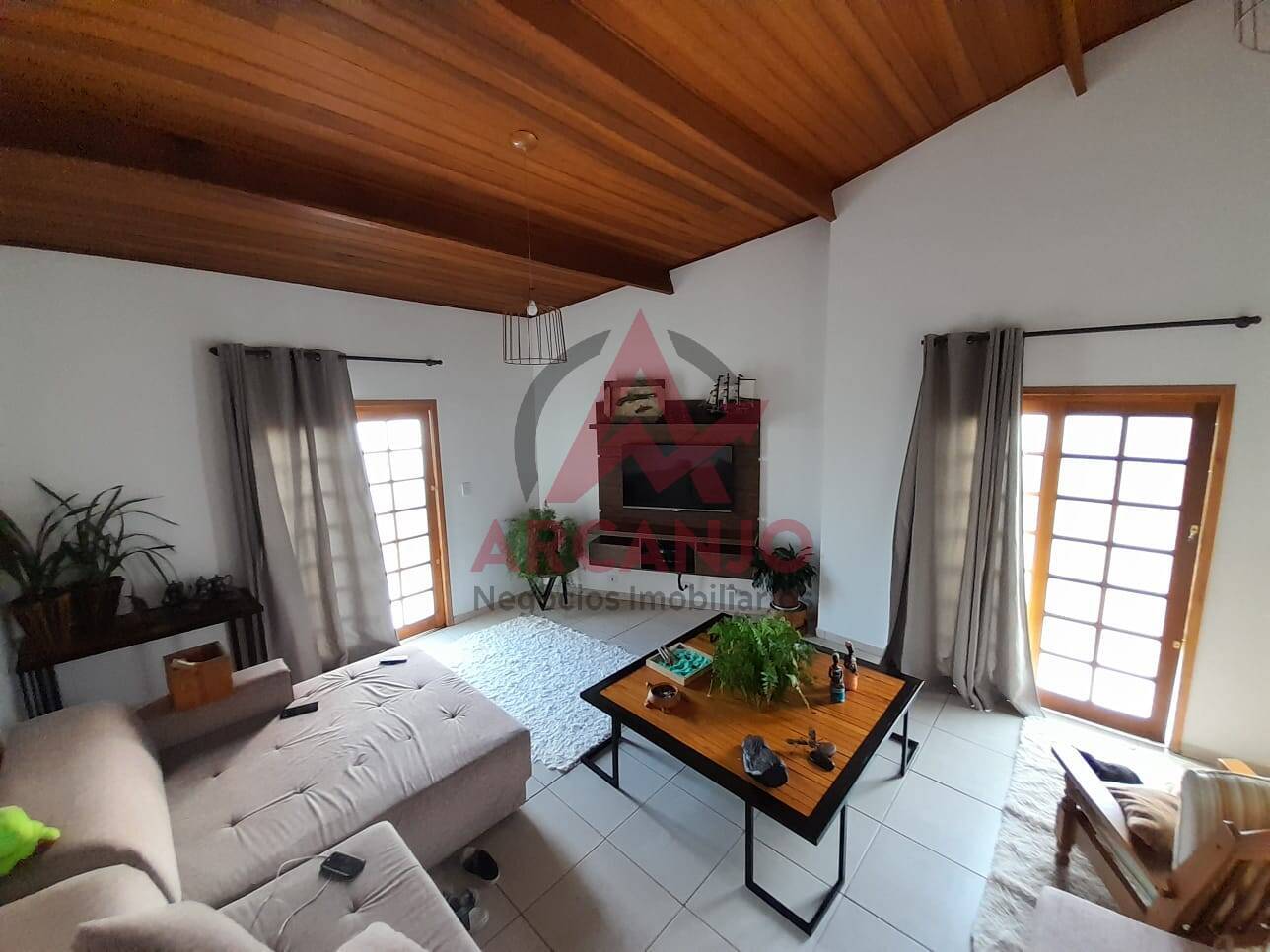 Casa à venda com 3 quartos, 250m² - Foto 9