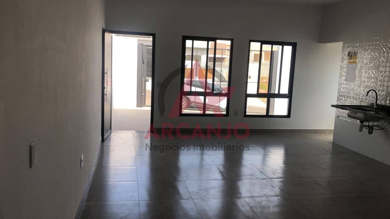 Casa à venda com 3 quartos, 210m² - Foto 4