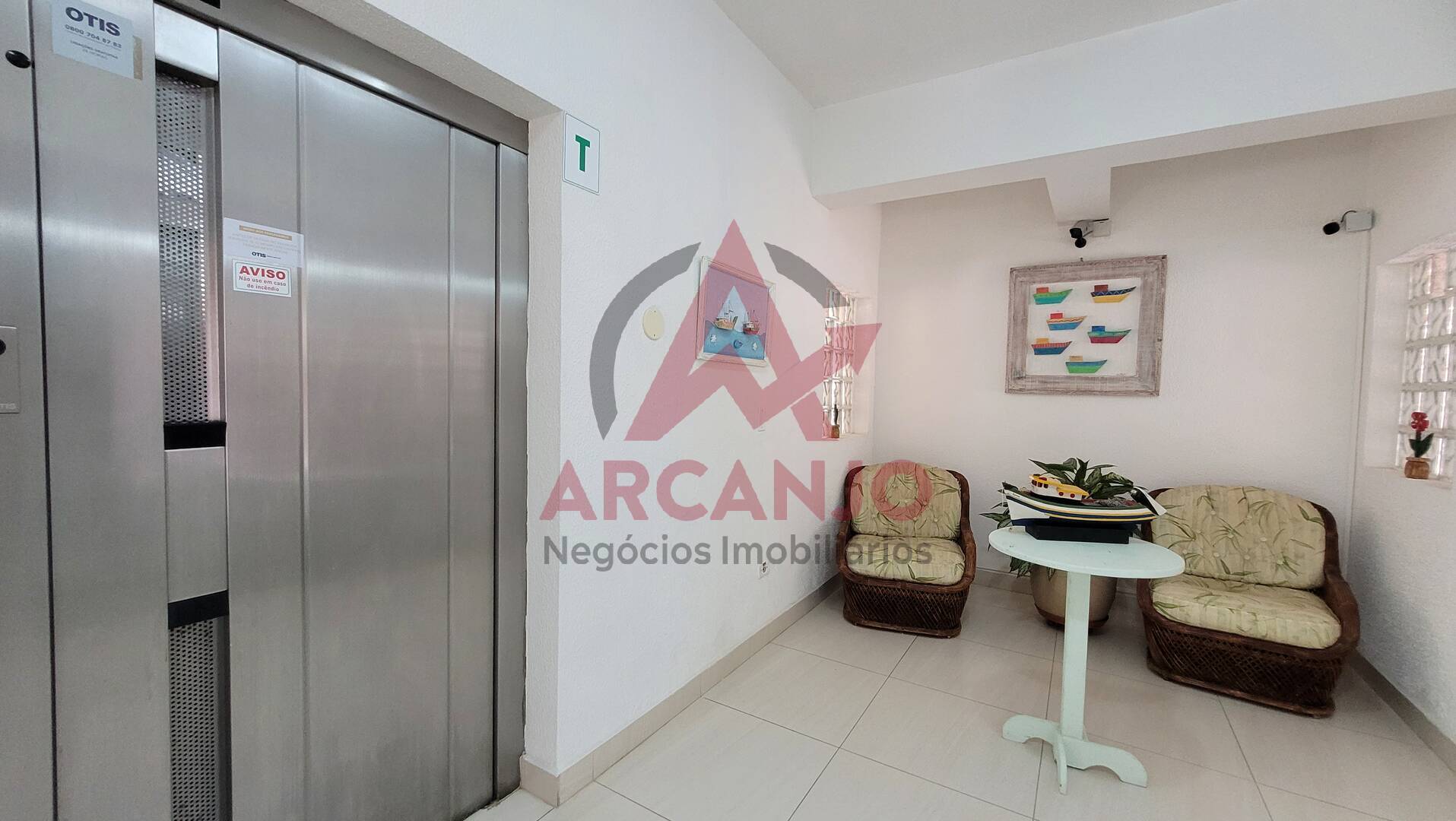 Apartamento à venda com 2 quartos, 67m² - Foto 2