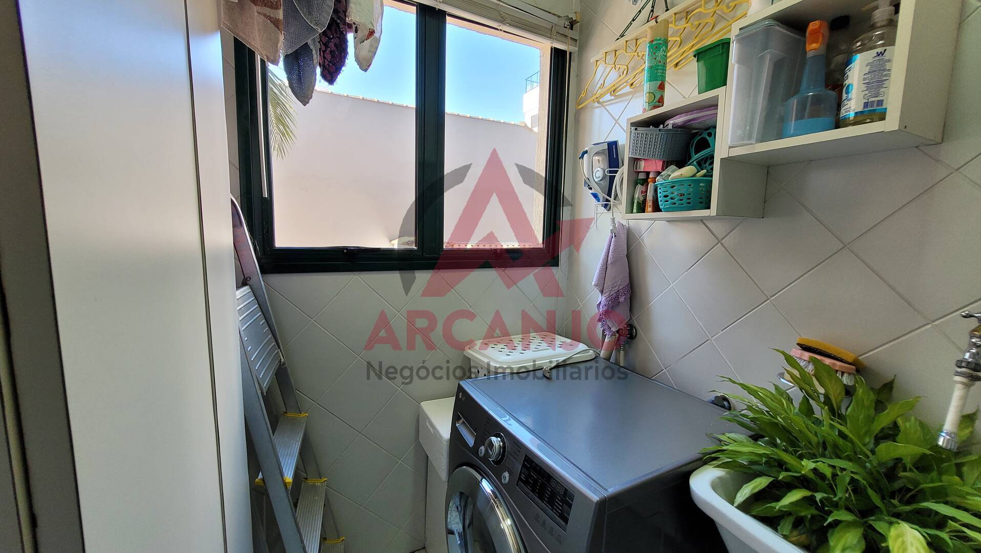 Apartamento à venda com 2 quartos, 67m² - Foto 10