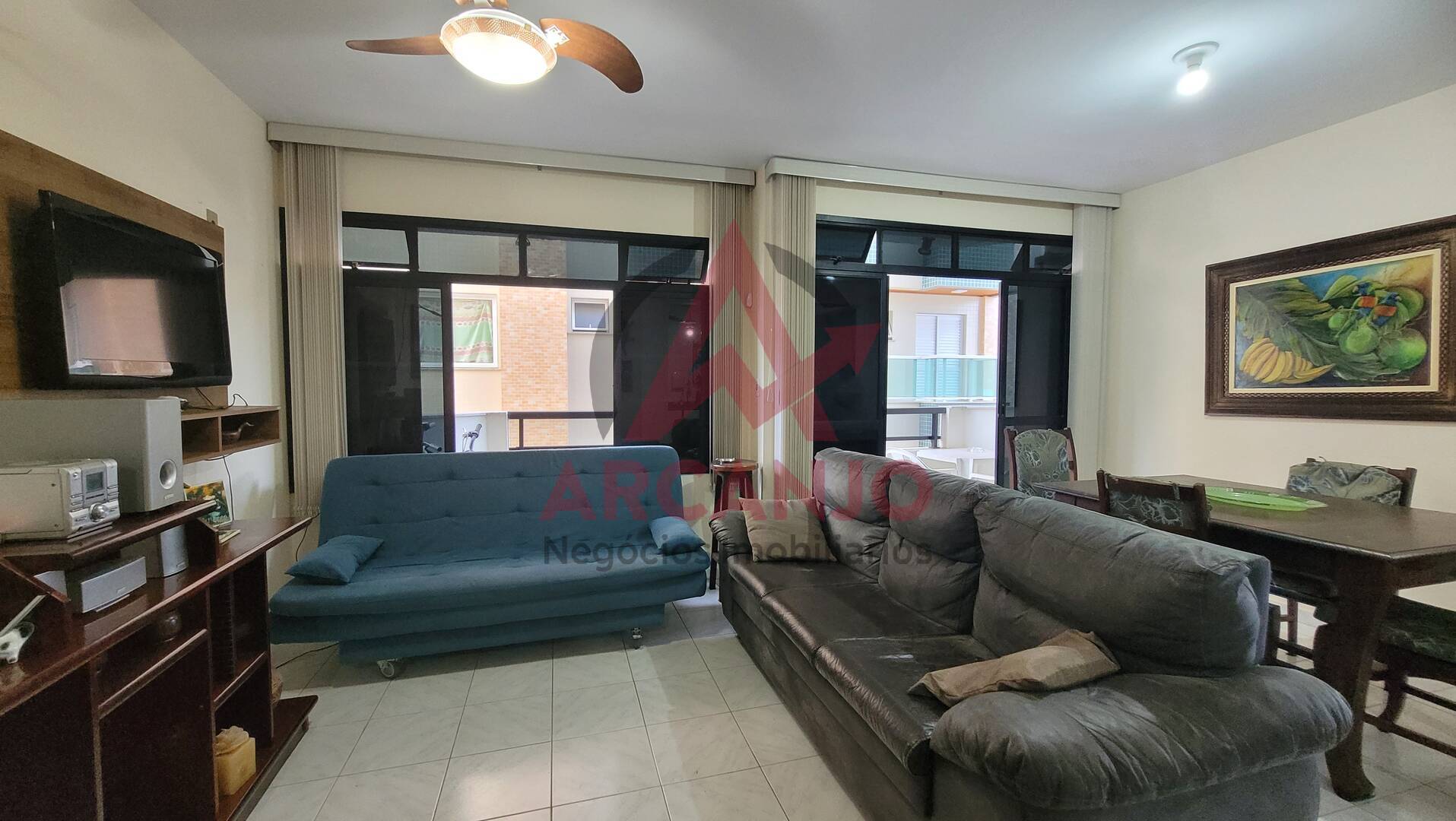 Apartamento à venda com 3 quartos, 130m² - Foto 2