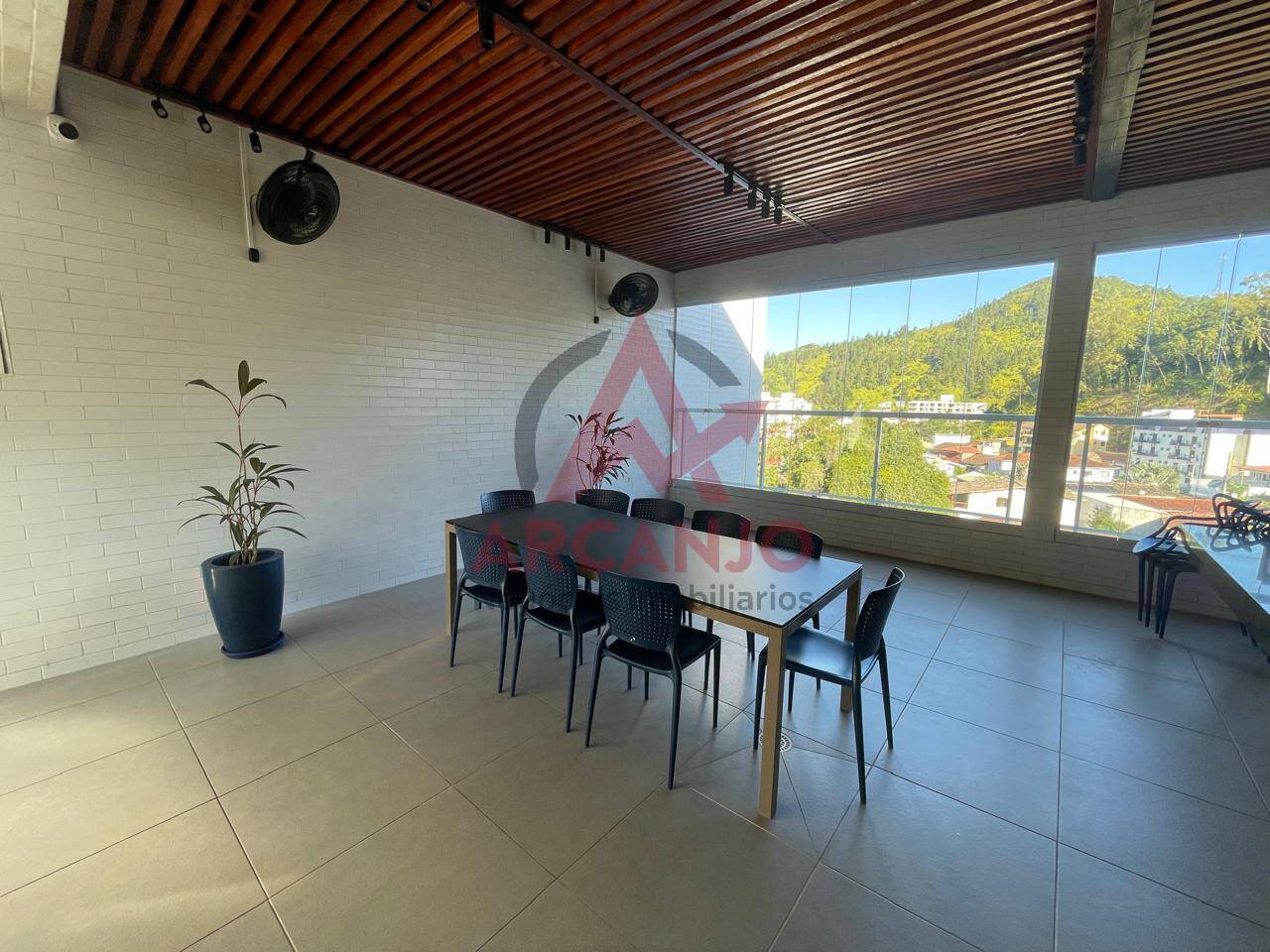 Apartamento à venda com 2 quartos, 62m² - Foto 27