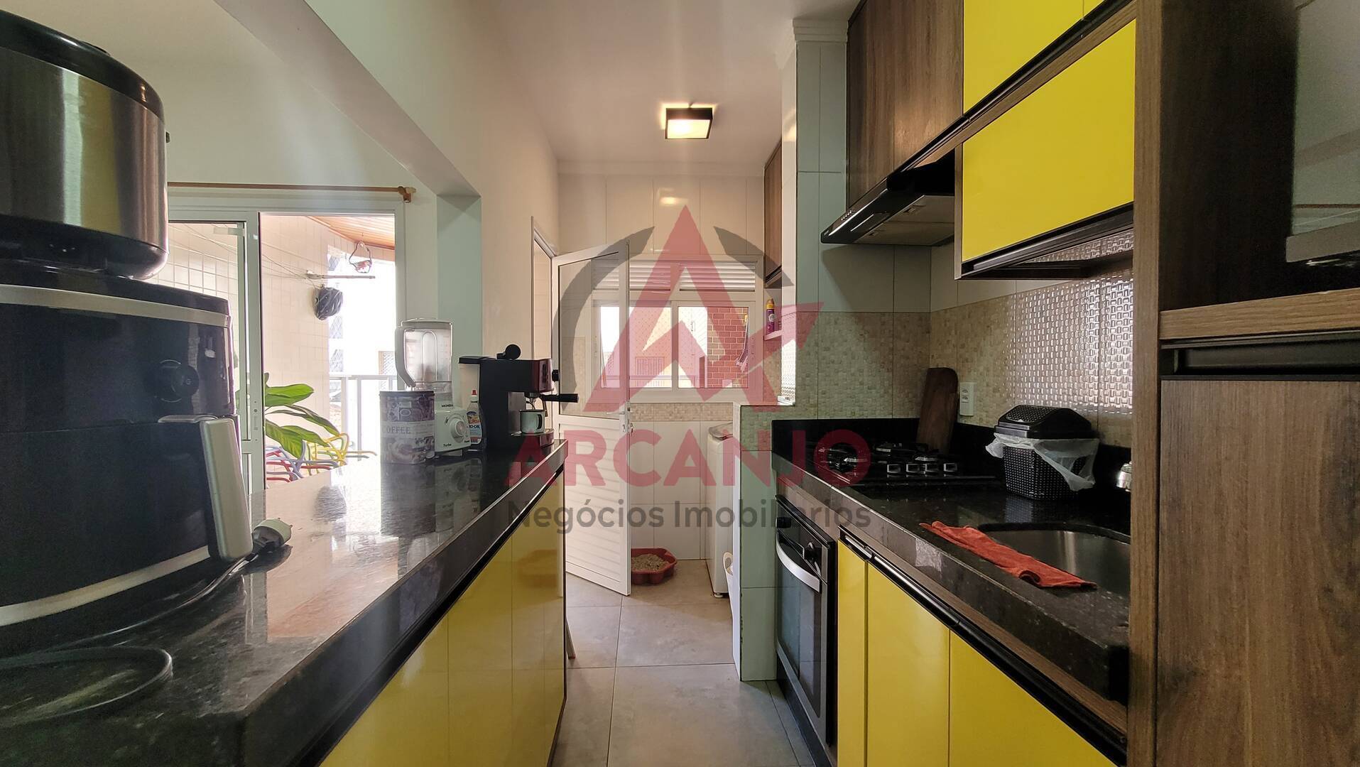 Apartamento à venda com 2 quartos, 68m² - Foto 4