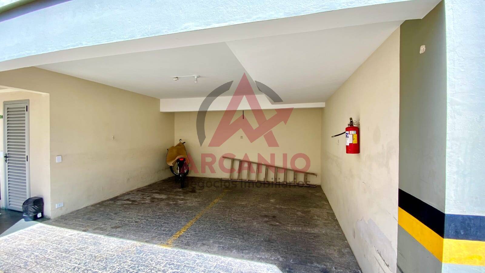 Apartamento à venda com 1 quarto, 60m² - Foto 13