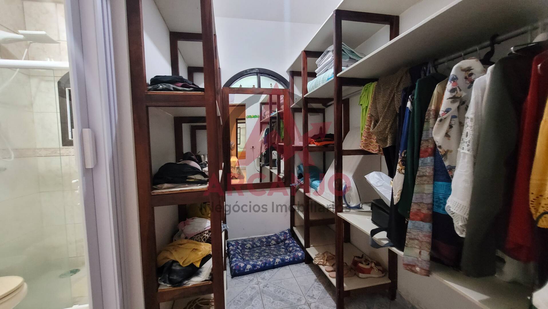 Casa à venda com 6 quartos, 200m² - Foto 36