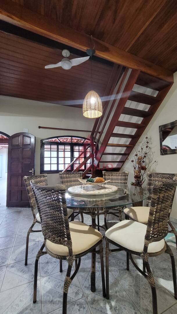 Casa à venda com 6 quartos, 200m² - Foto 51