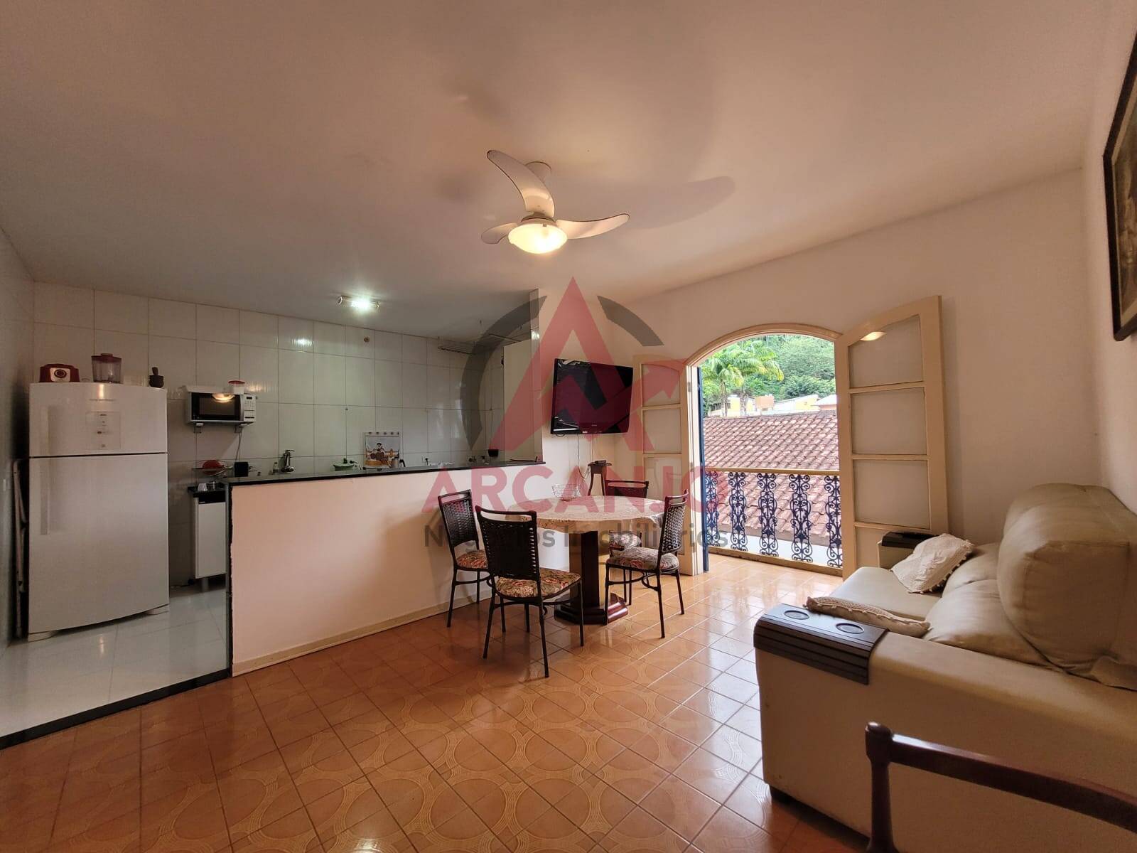 Apartamento à venda com 2 quartos, 65m² - Foto 1