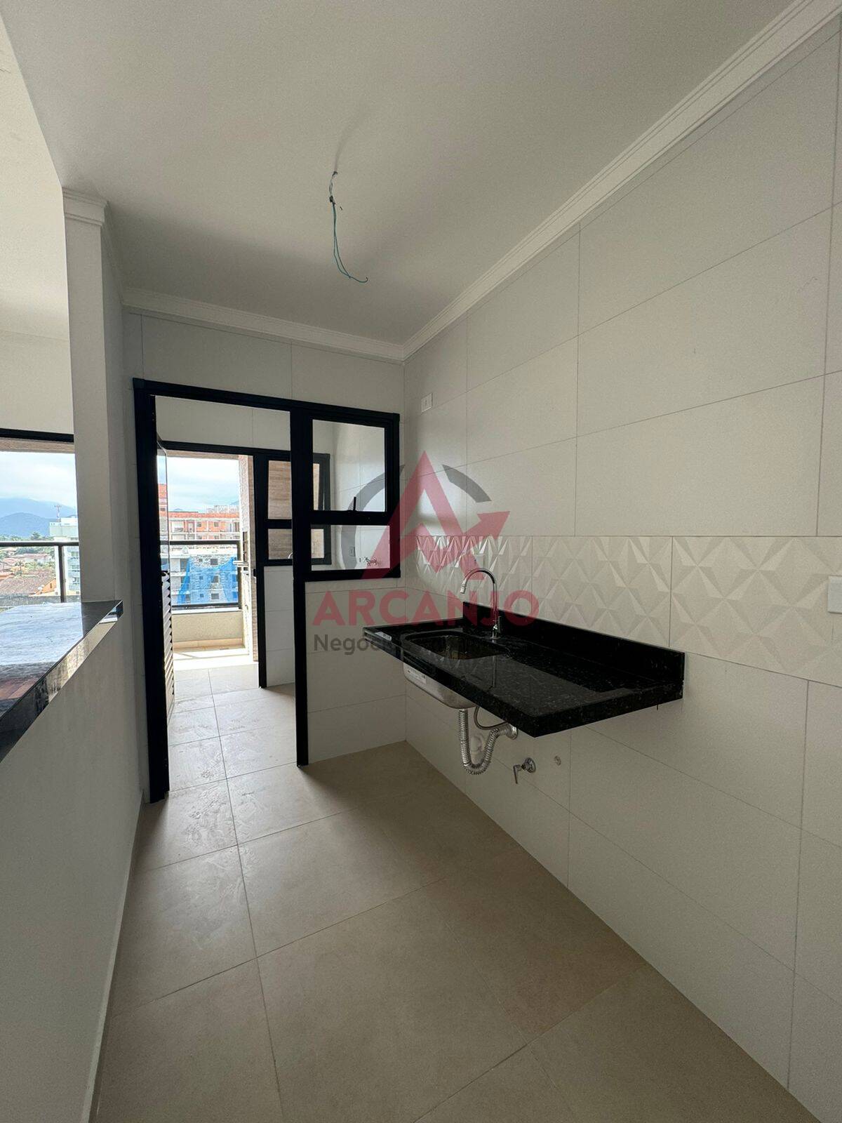 Apartamento à venda com 2 quartos, 75m² - Foto 4