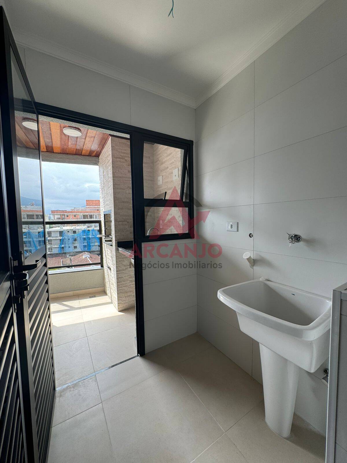 Apartamento à venda com 2 quartos, 75m² - Foto 11