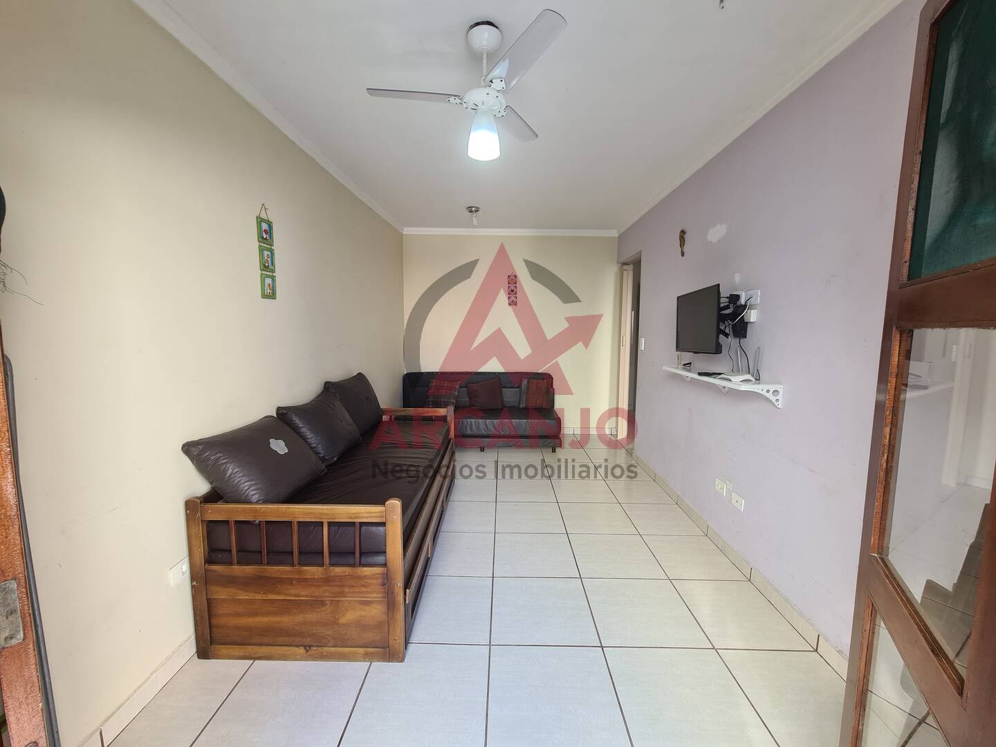 Apartamento à venda com 1 quarto, 42m² - Foto 1