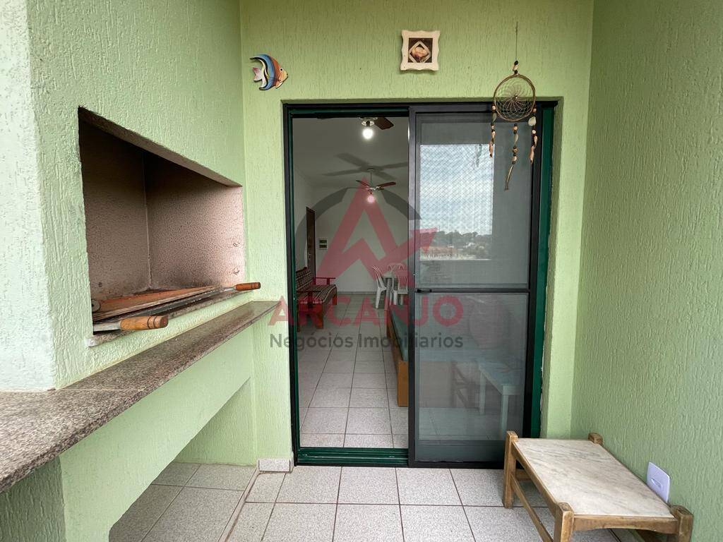 Apartamento à venda com 2 quartos, 70m² - Foto 3