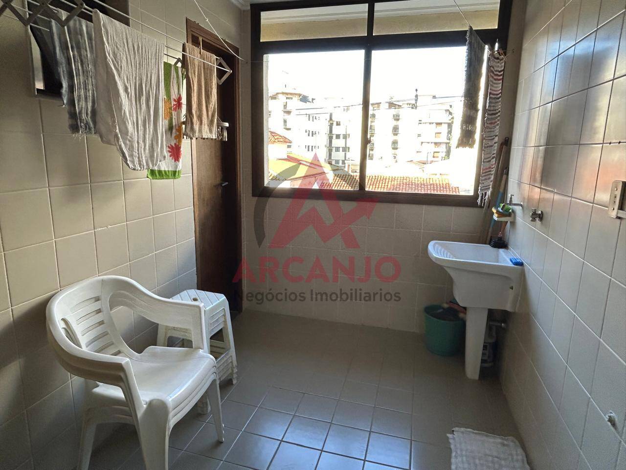 Apartamento à venda com 3 quartos, 94m² - Foto 13