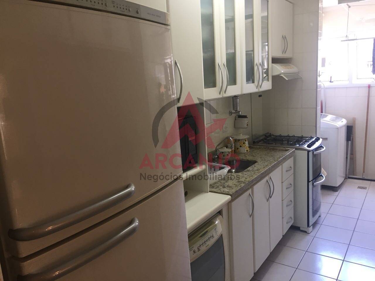 Apartamento à venda com 2 quartos, 74m² - Foto 9