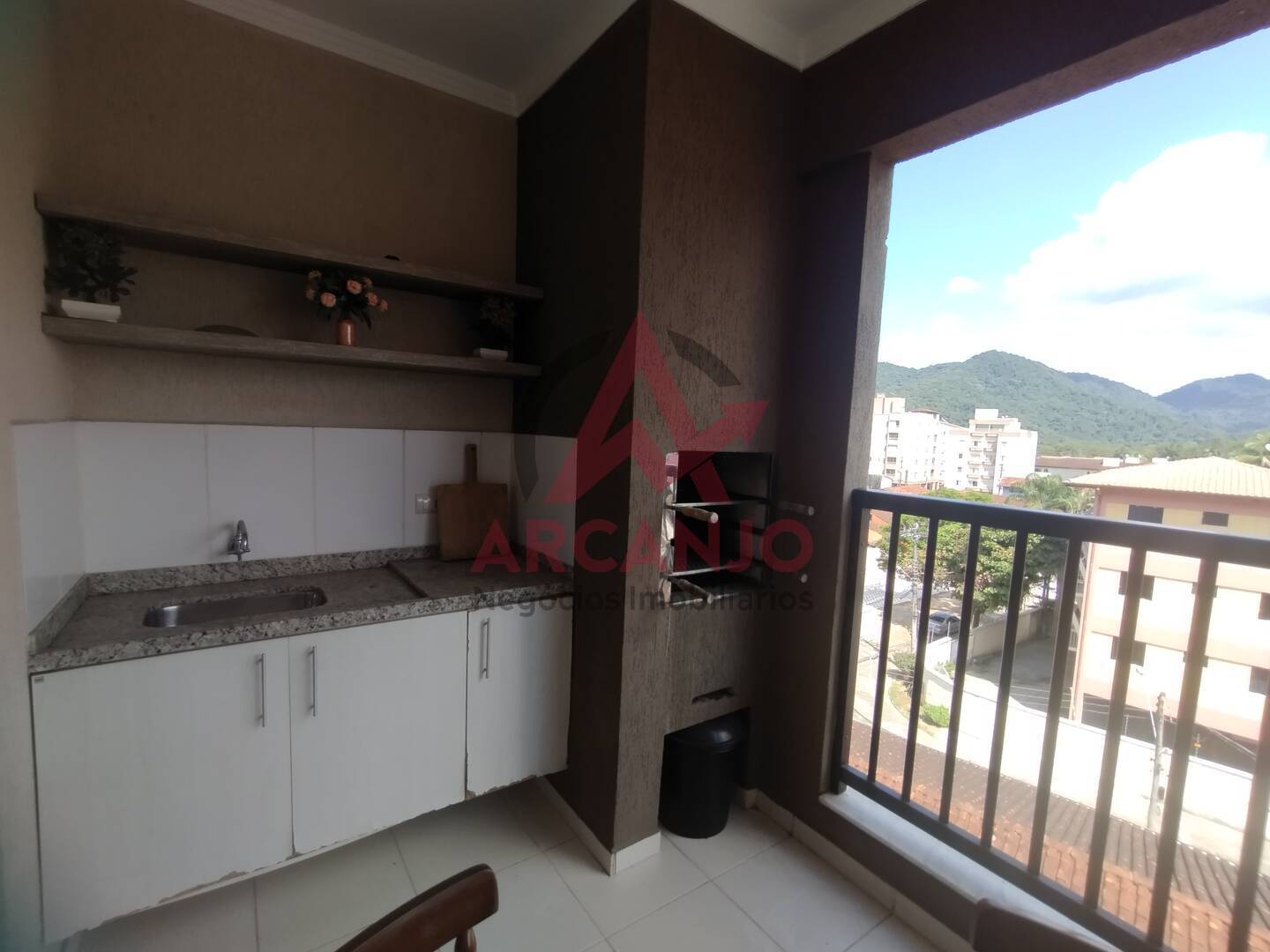 Apartamento para alugar com 3 quartos, 120m² - Foto 2