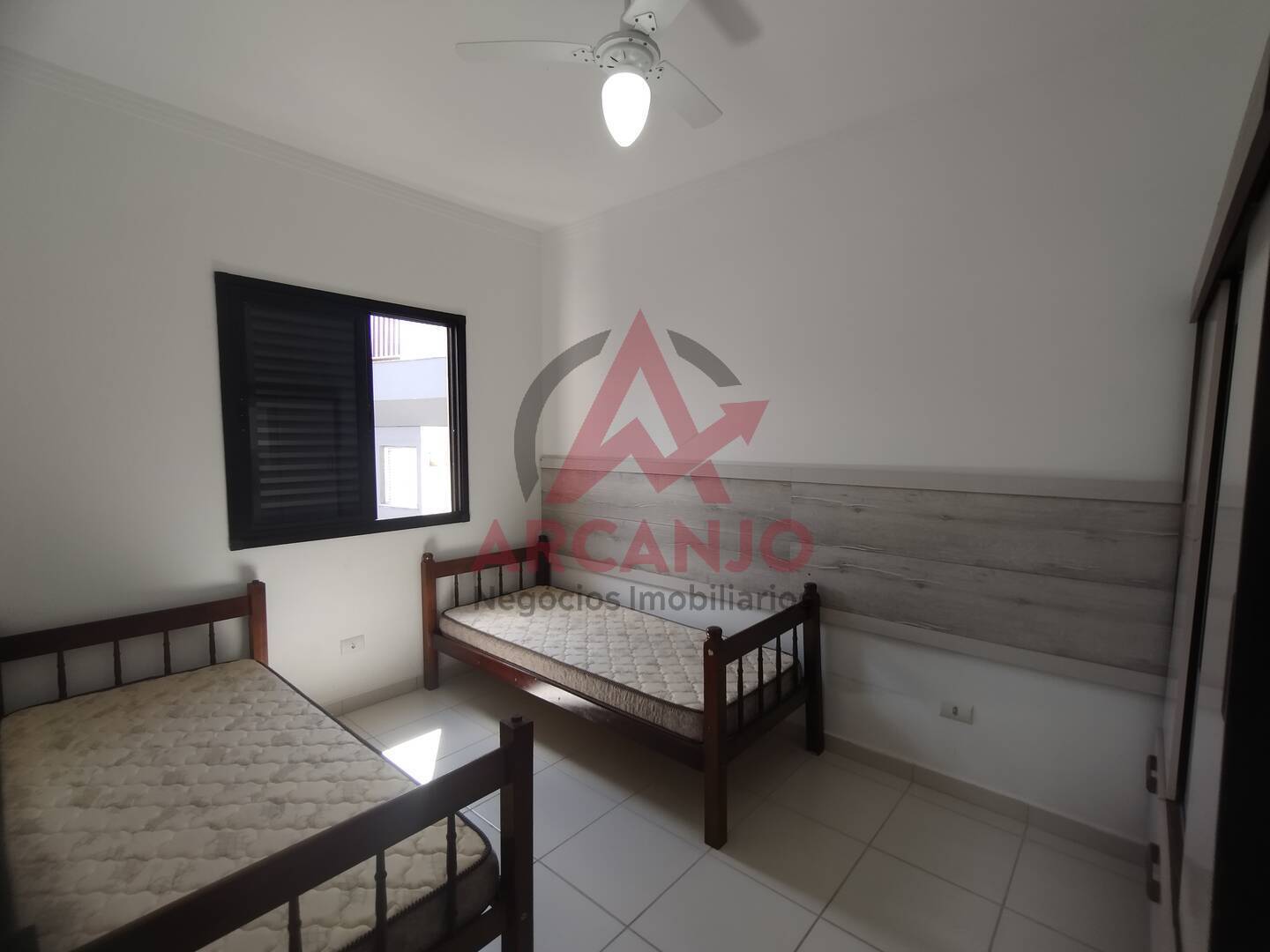 Apartamento para alugar com 3 quartos, 120m² - Foto 15